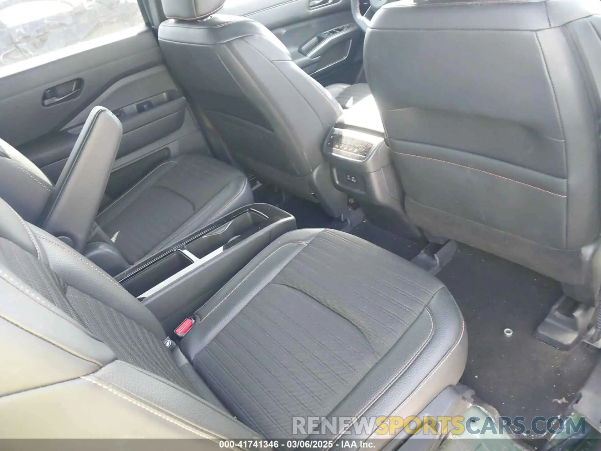 8 Photograph of a damaged car 5N1DR3BD1PC237447 NISSAN PATHFINDER 2023