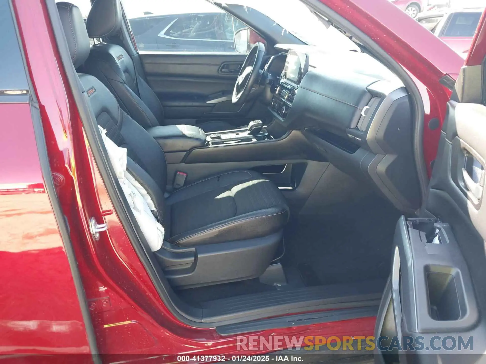 5 Photograph of a damaged car 5N1DR3BD1PC263949 NISSAN PATHFINDER 2023