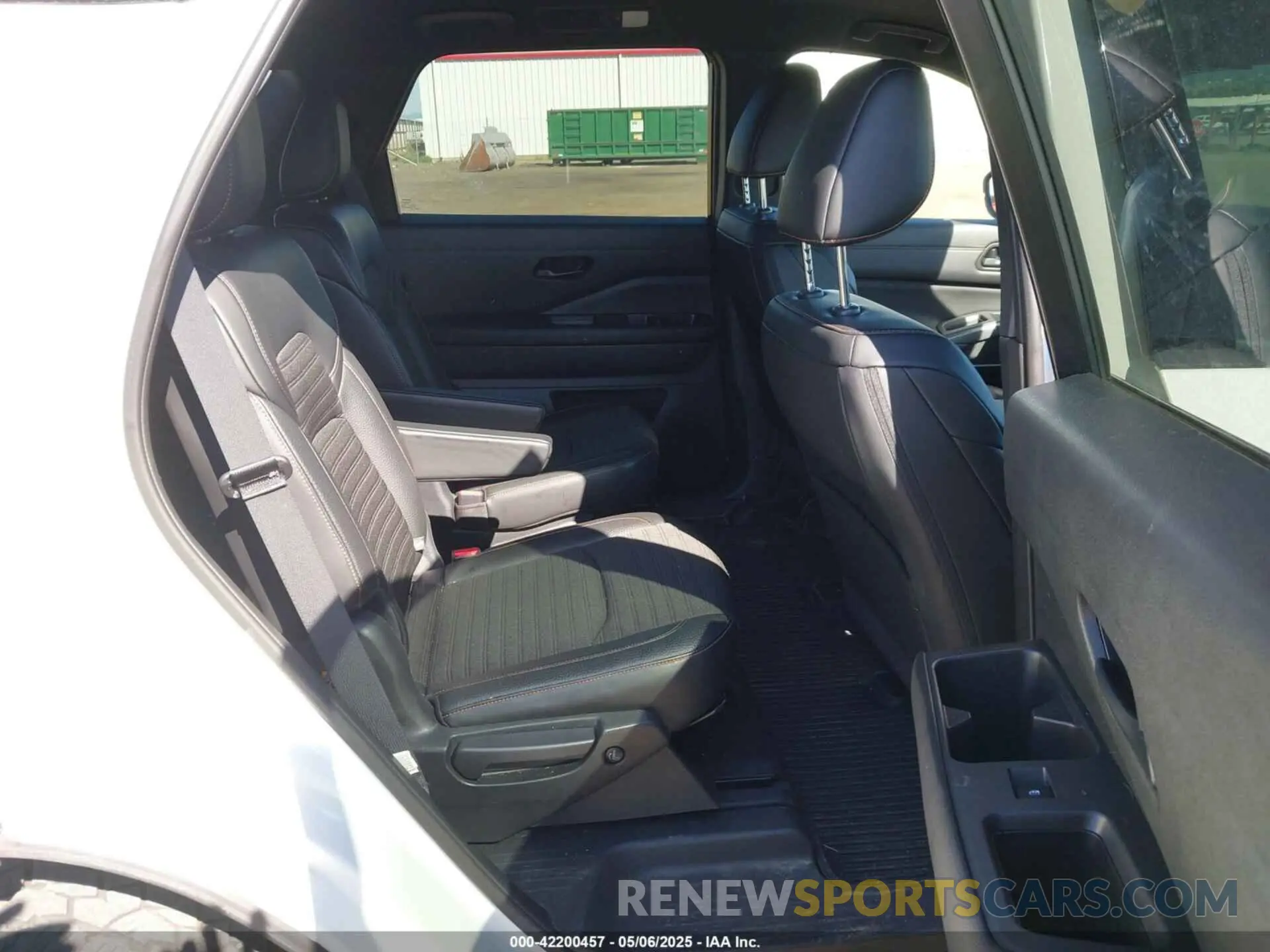 8 Photograph of a damaged car 5N1DR3BD2PC270554 NISSAN PATHFINDER 2023