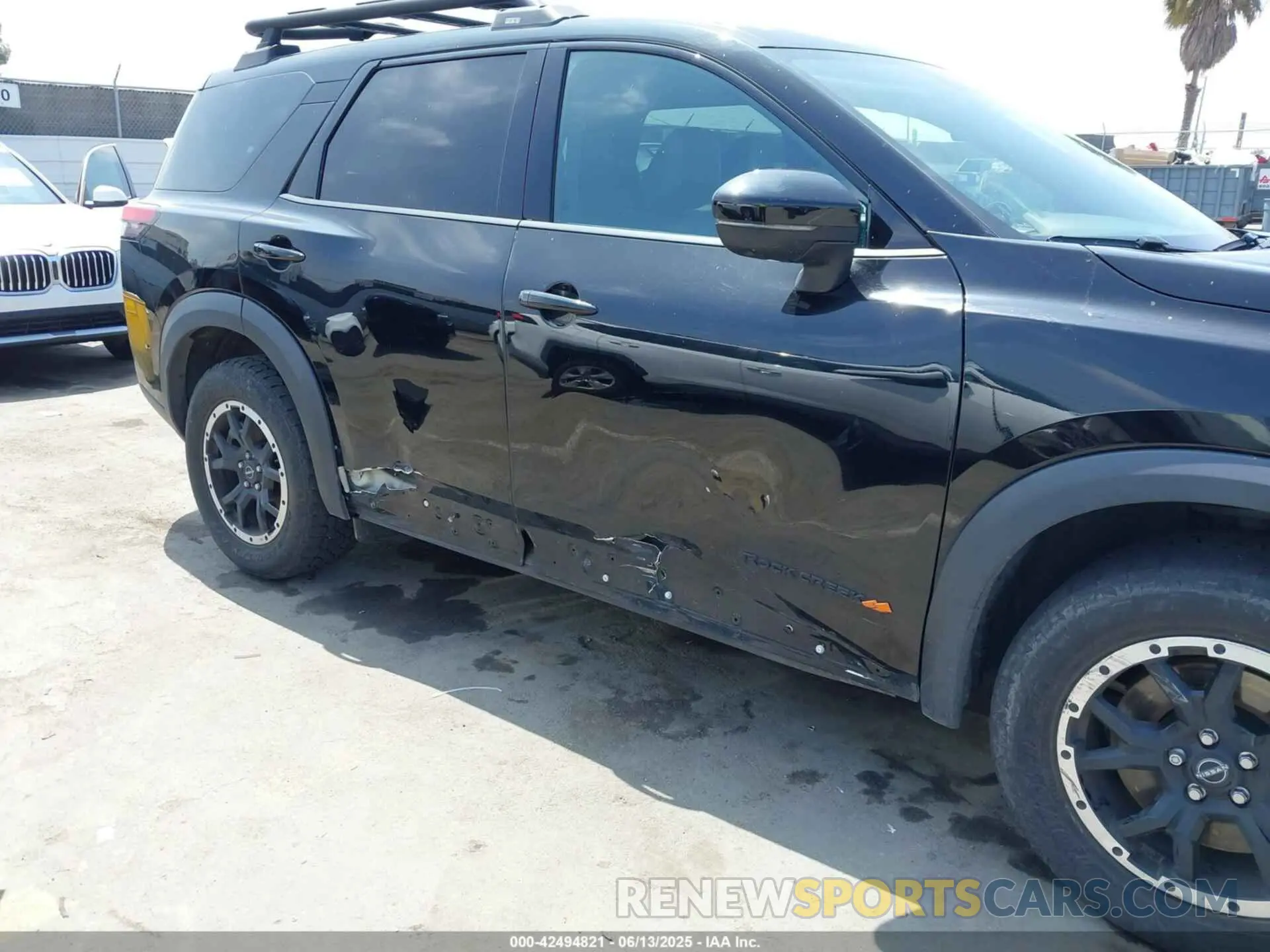 6 Photograph of a damaged car 5N1DR3BD6PC258228 NISSAN PATHFINDER 2023