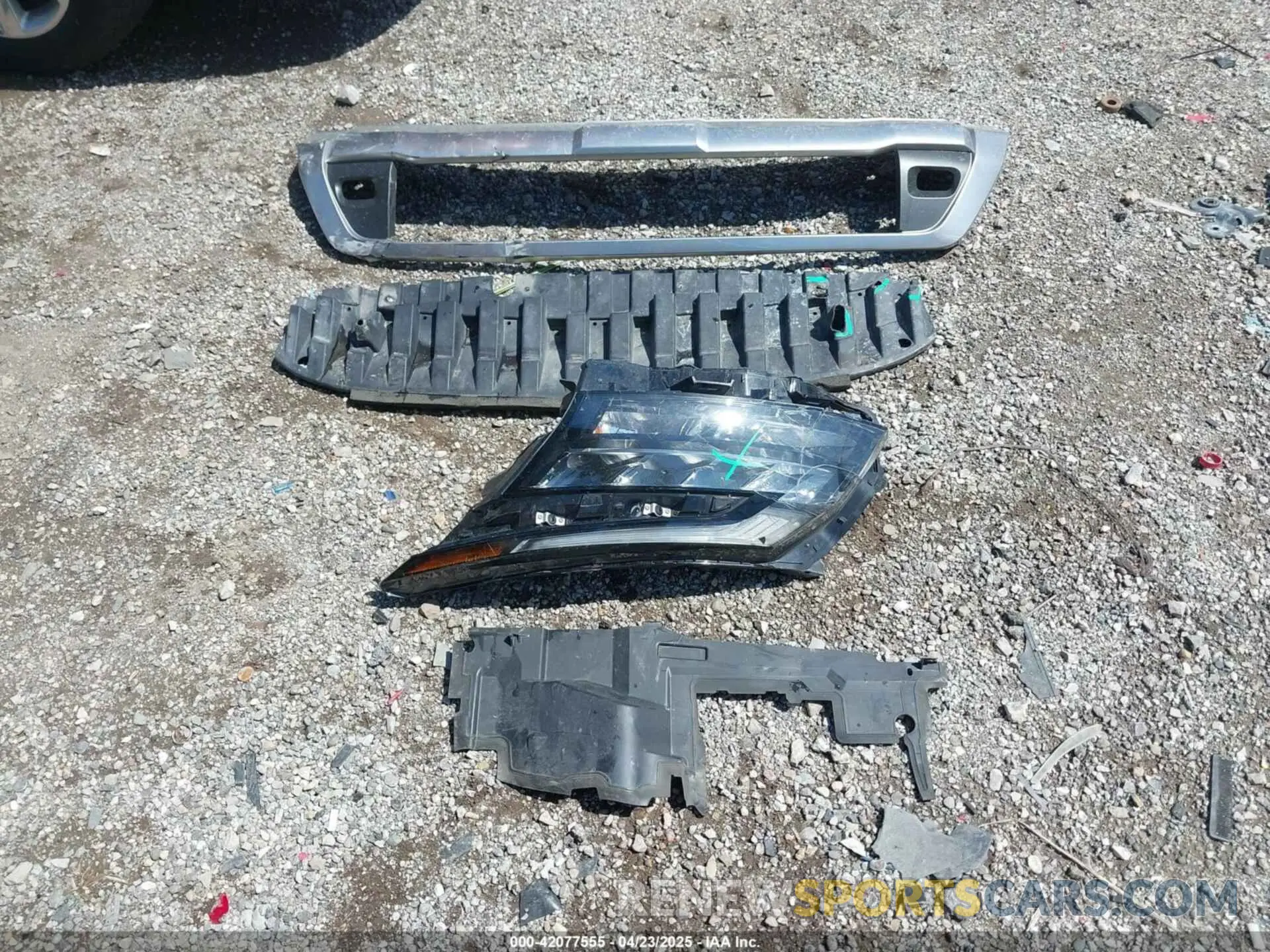 19 Photograph of a damaged car 5N1DR3BD8PC223755 NISSAN PATHFINDER 2023