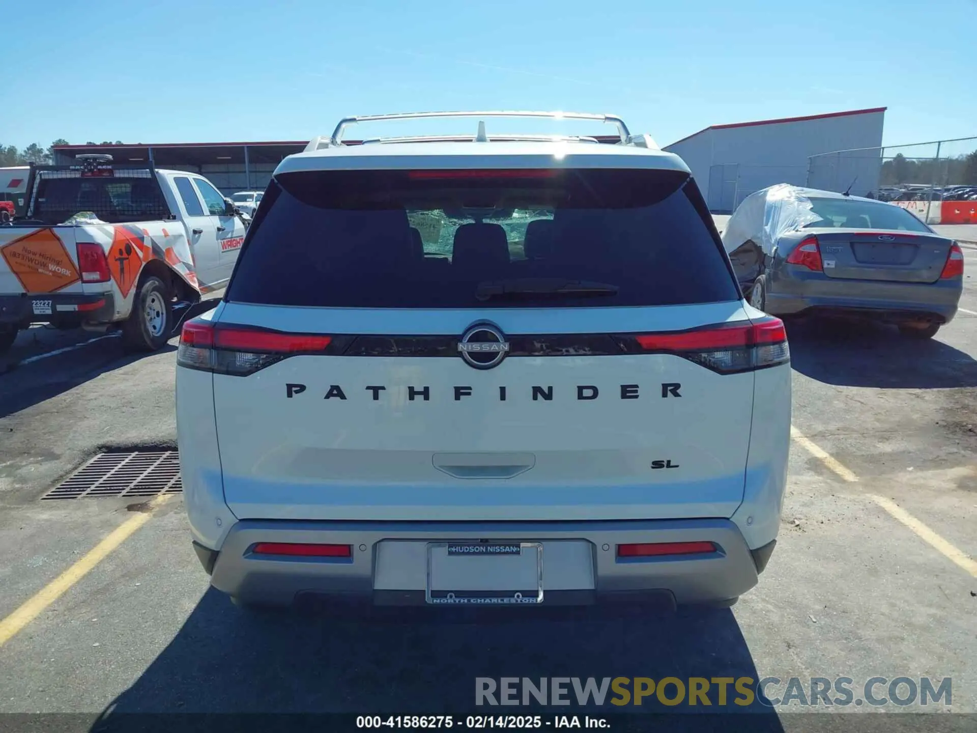 15 Photograph of a damaged car 5N1DR3CA5PC233874 NISSAN PATHFINDER 2023