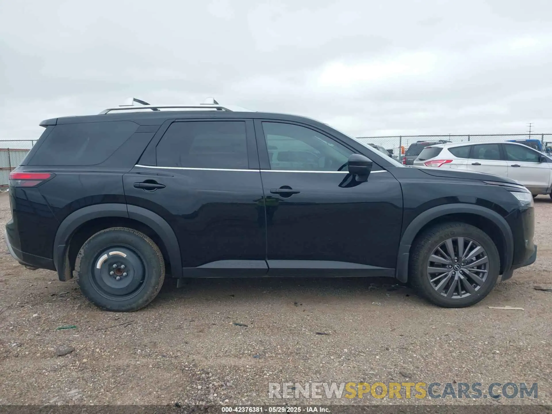13 Photograph of a damaged car 5N1DR3CB2PC270664 NISSAN PATHFINDER 2023