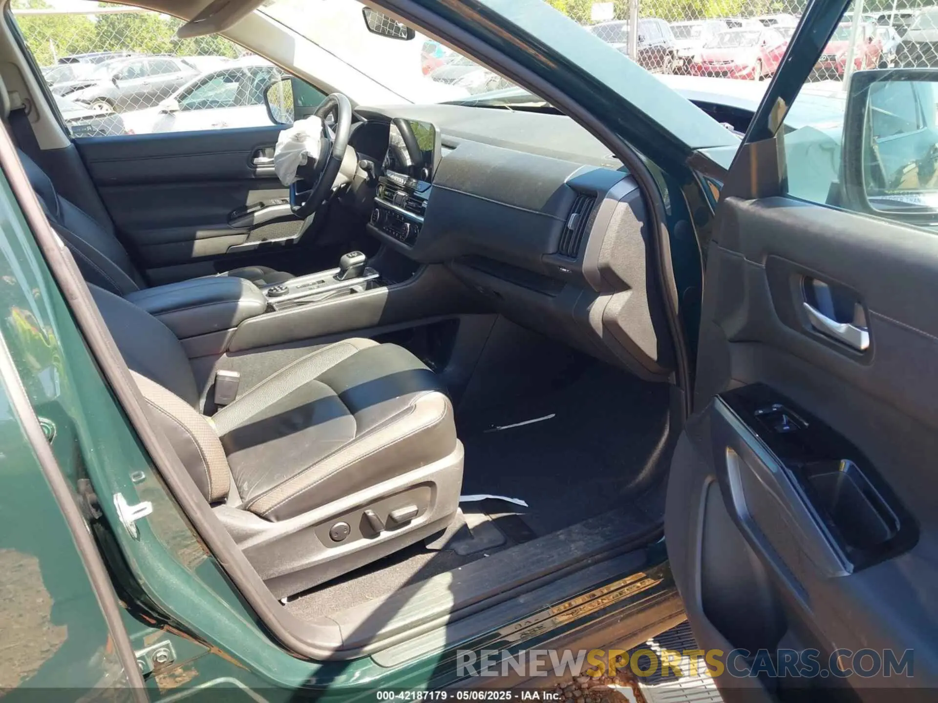5 Photograph of a damaged car 5N1DR3CC0PC229314 NISSAN PATHFINDER 2023