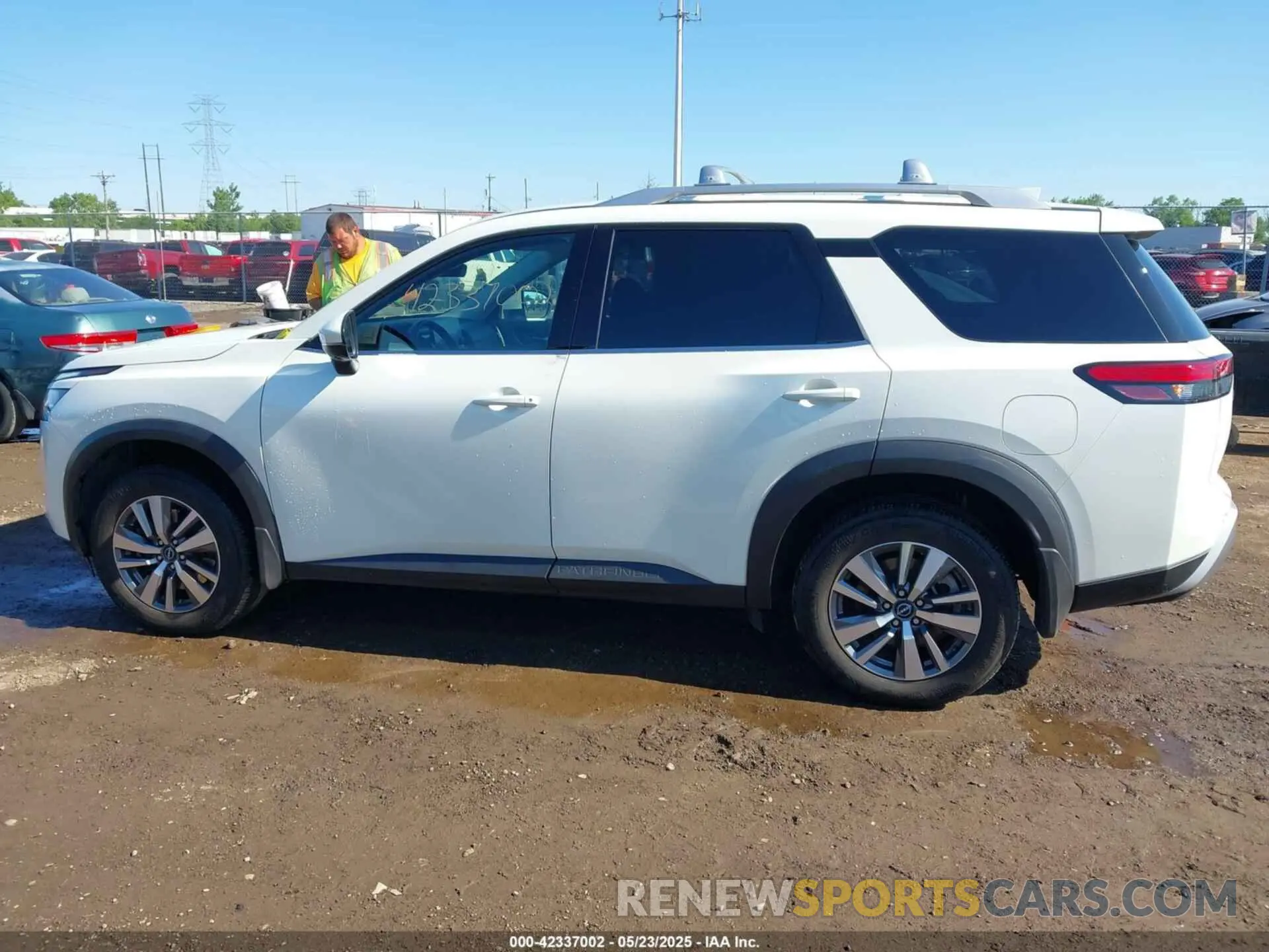 14 Photograph of a damaged car 5N1DR3CCXPC273840 NISSAN PATHFINDER 2023