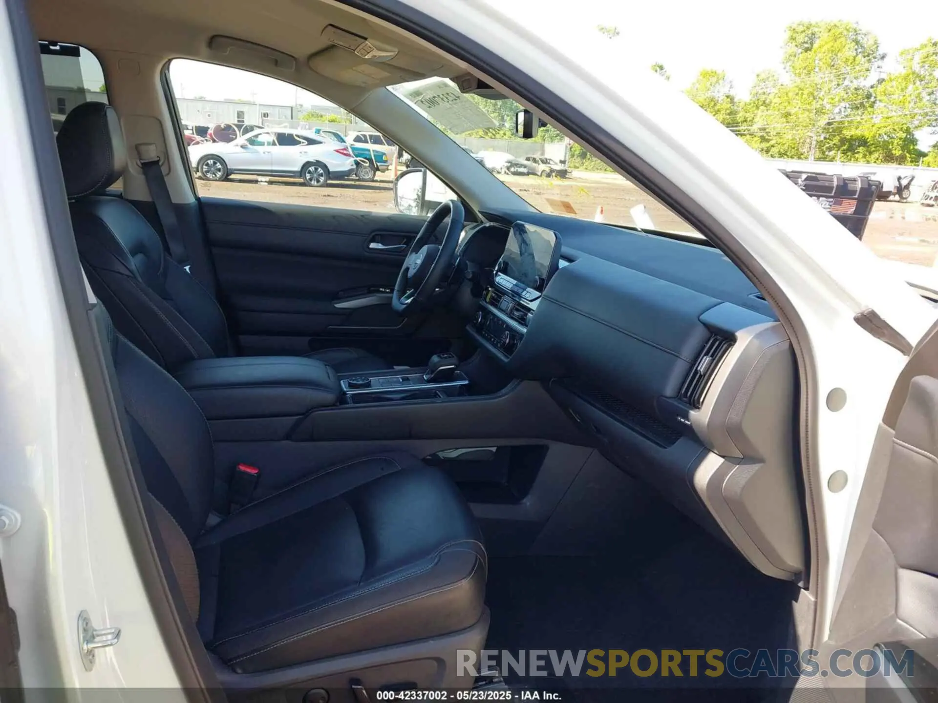 5 Photograph of a damaged car 5N1DR3CCXPC273840 NISSAN PATHFINDER 2023