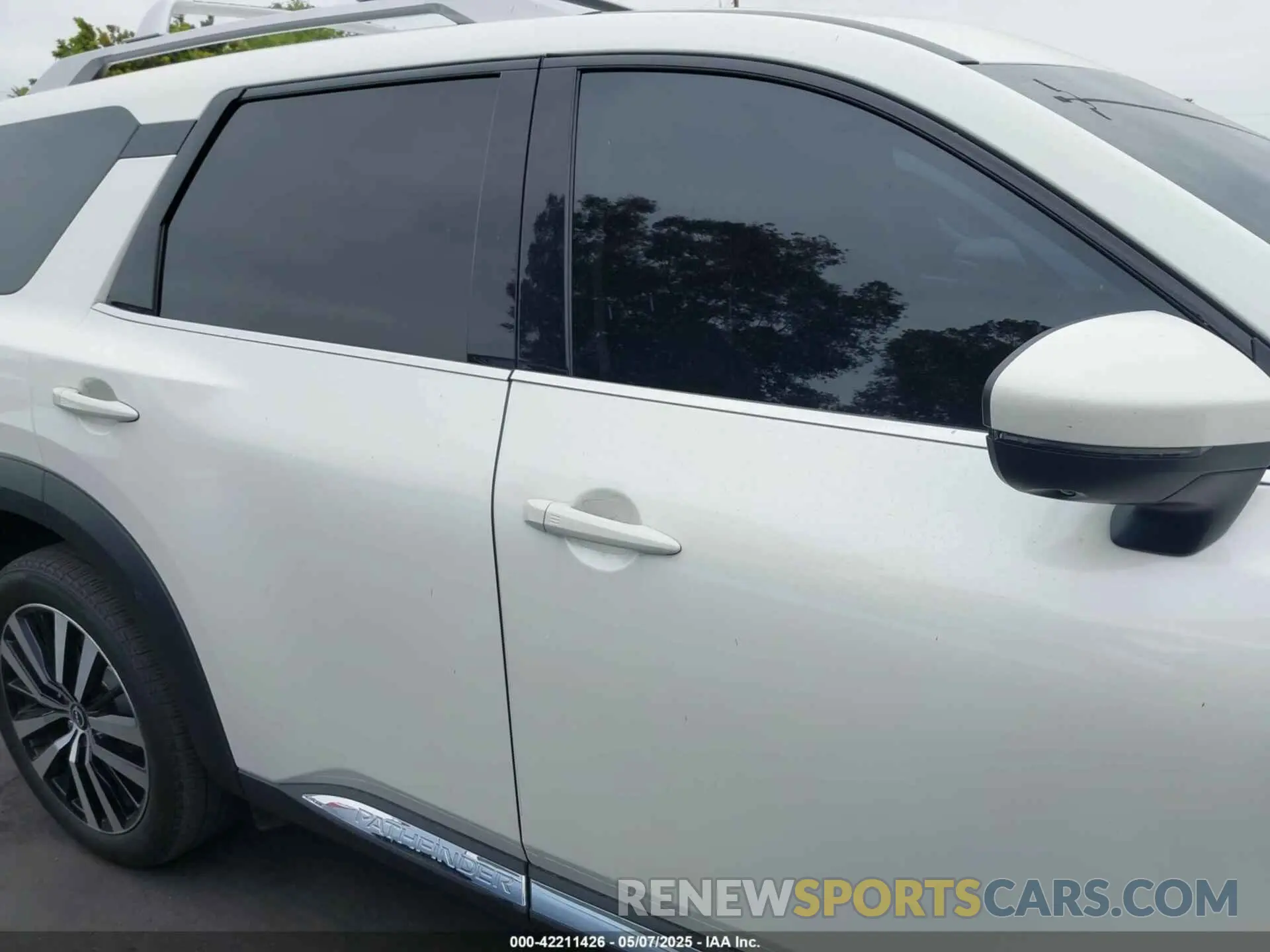 14 Photograph of a damaged car 5N1DR3DG0PC255834 NISSAN PATHFINDER 2023