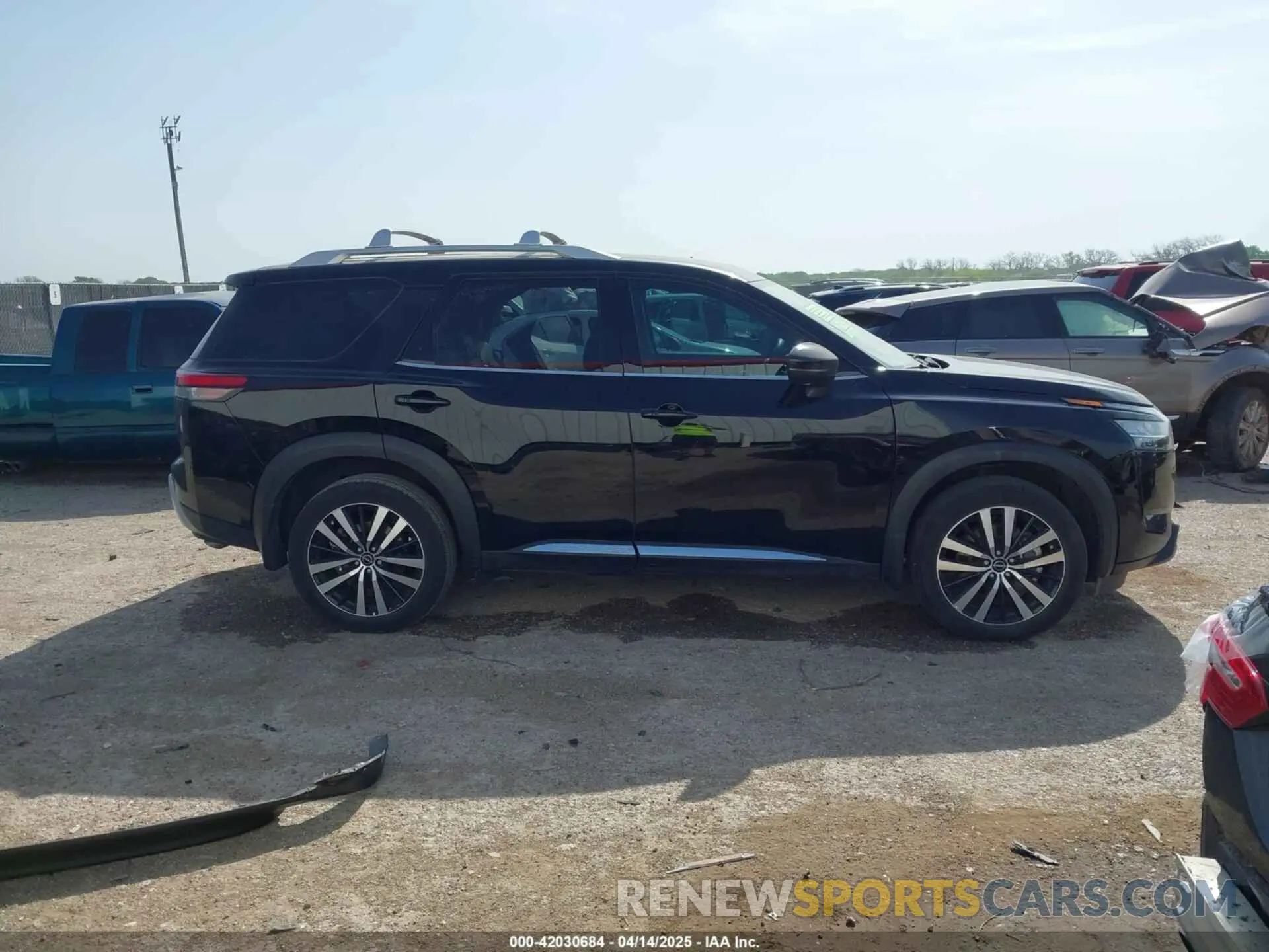 14 Photograph of a damaged car 5N1DR3DG1PC252330 NISSAN PATHFINDER 2023