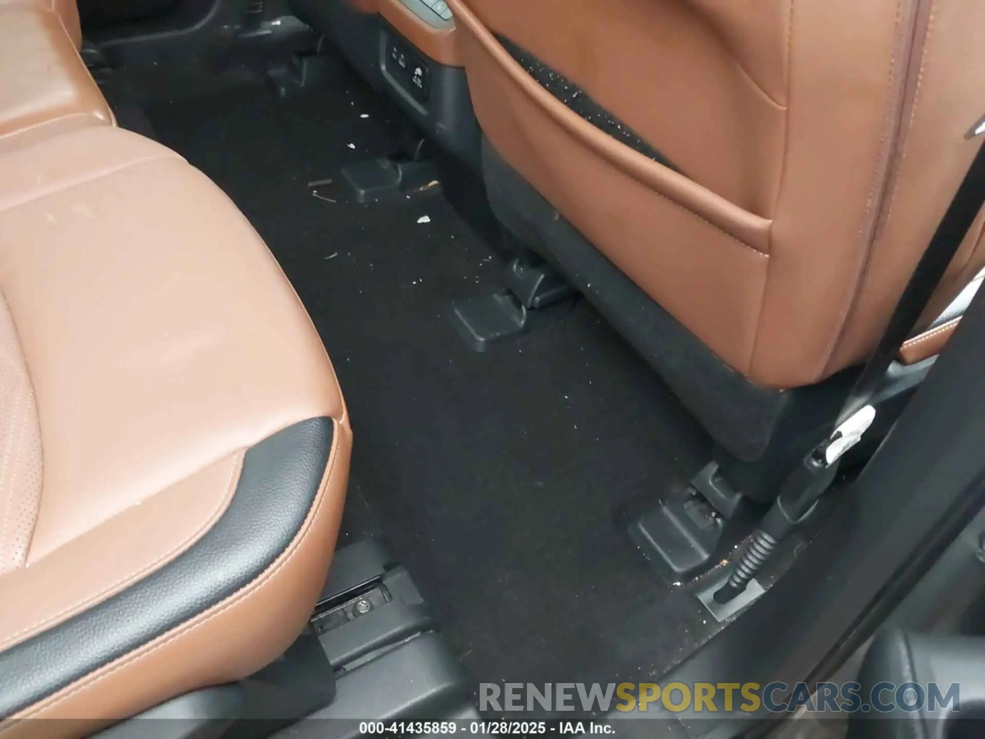 8 Photograph of a damaged car 5N1DR3DJ4PC223917 NISSAN PATHFINDER 2023