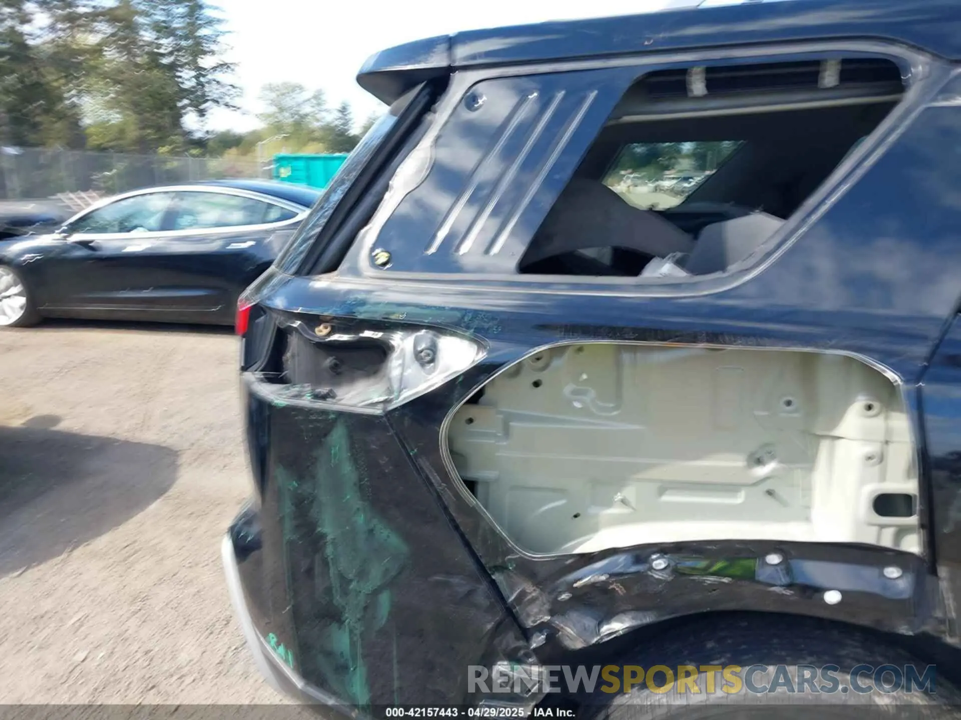 19 Photograph of a damaged car 5N1DR3DK8PC227655 NISSAN PATHFINDER 2023