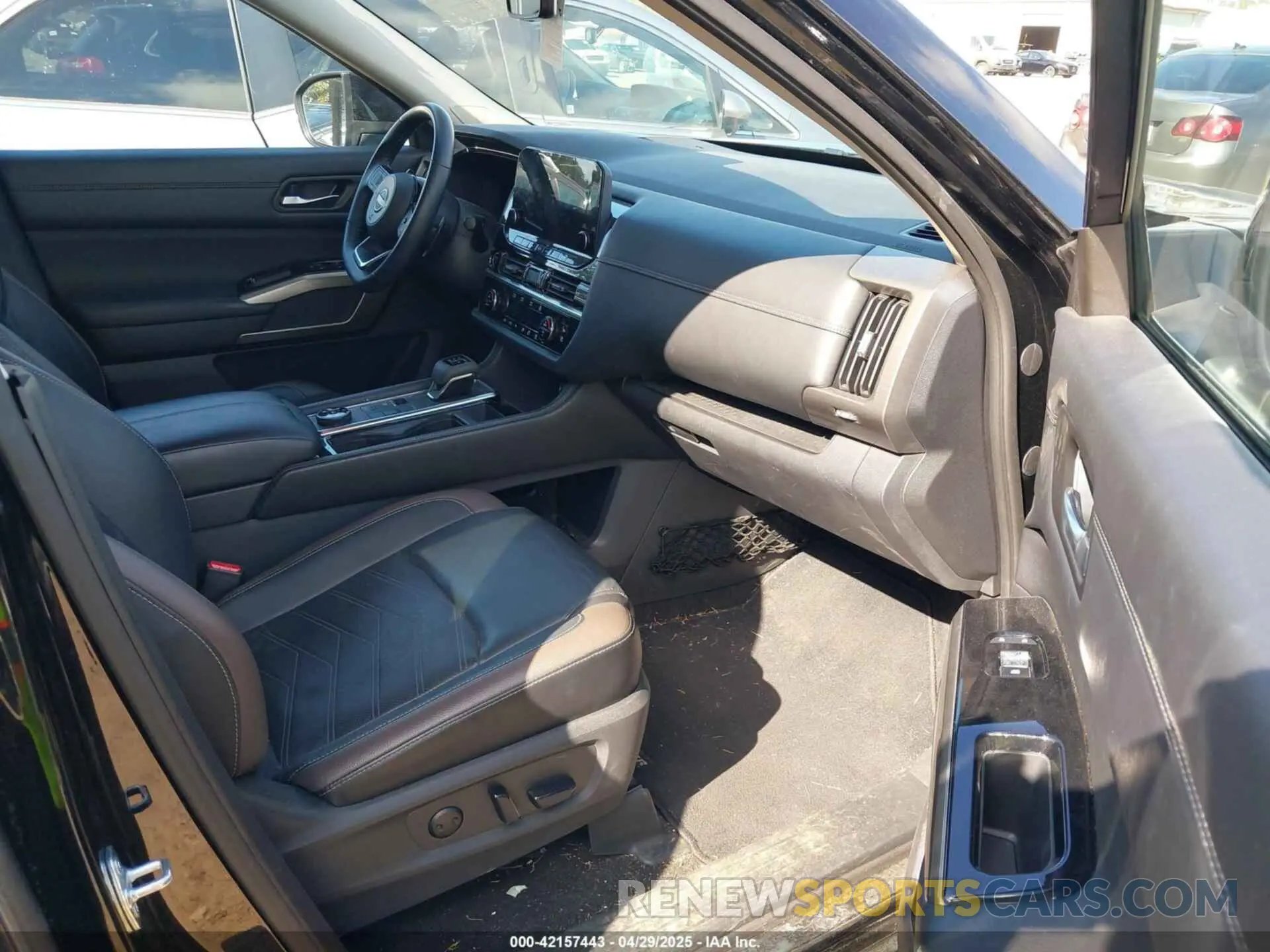 5 Photograph of a damaged car 5N1DR3DK8PC227655 NISSAN PATHFINDER 2023