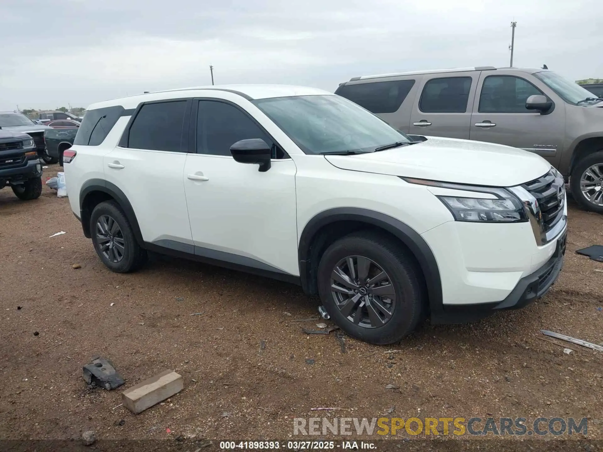 1 Photograph of a damaged car 5N1DR3AA5RC277167 NISSAN PATHFINDER 2024