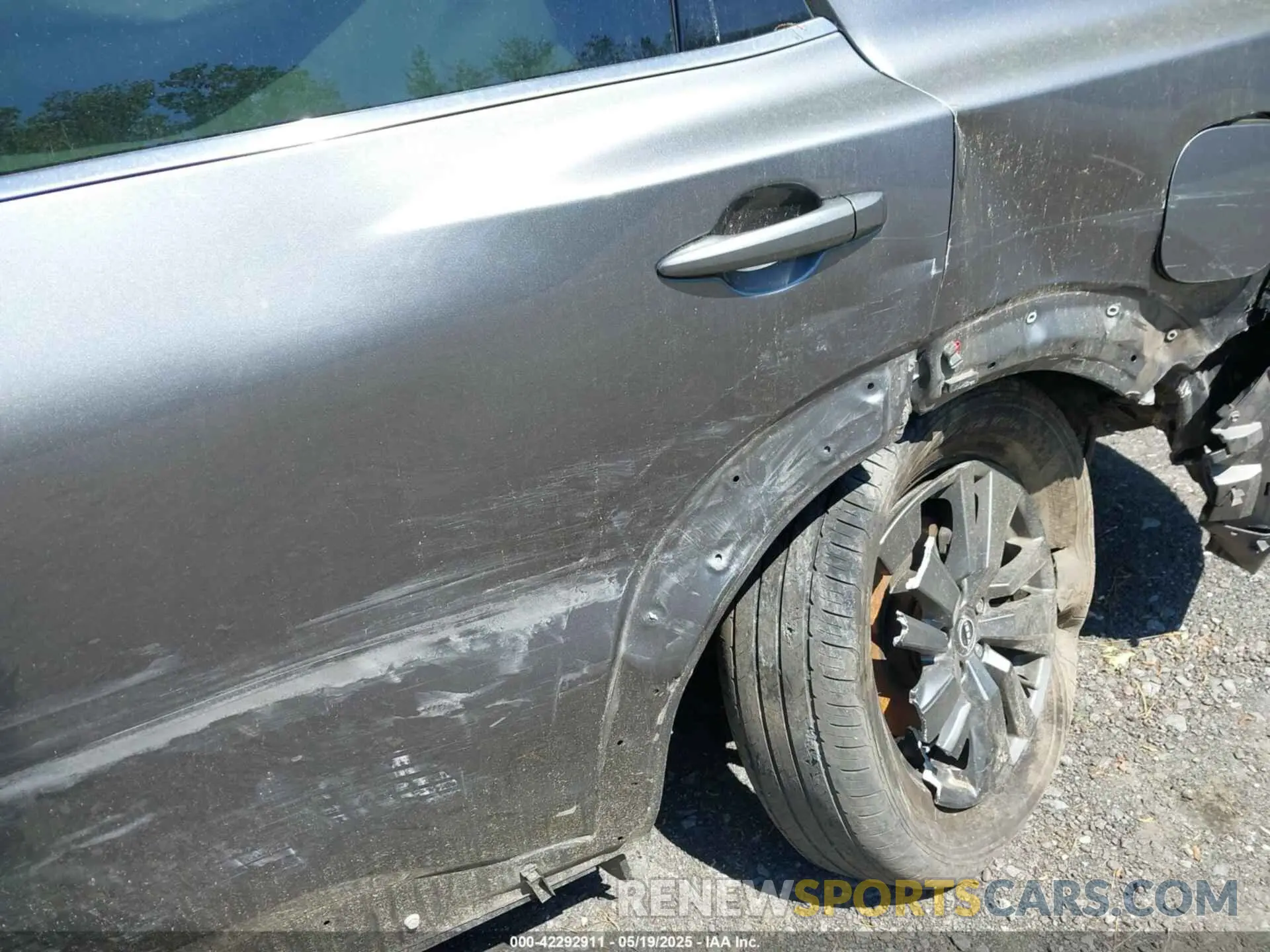 6 Photograph of a damaged car 5N1DR3AC0RC251741 NISSAN PATHFINDER 2024
