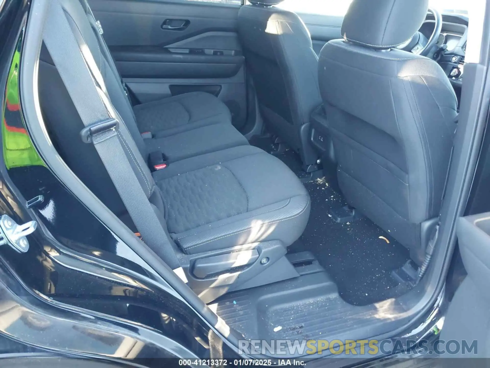 8 Photograph of a damaged car 5N1DR3AC1RC221213 NISSAN PATHFINDER 2024