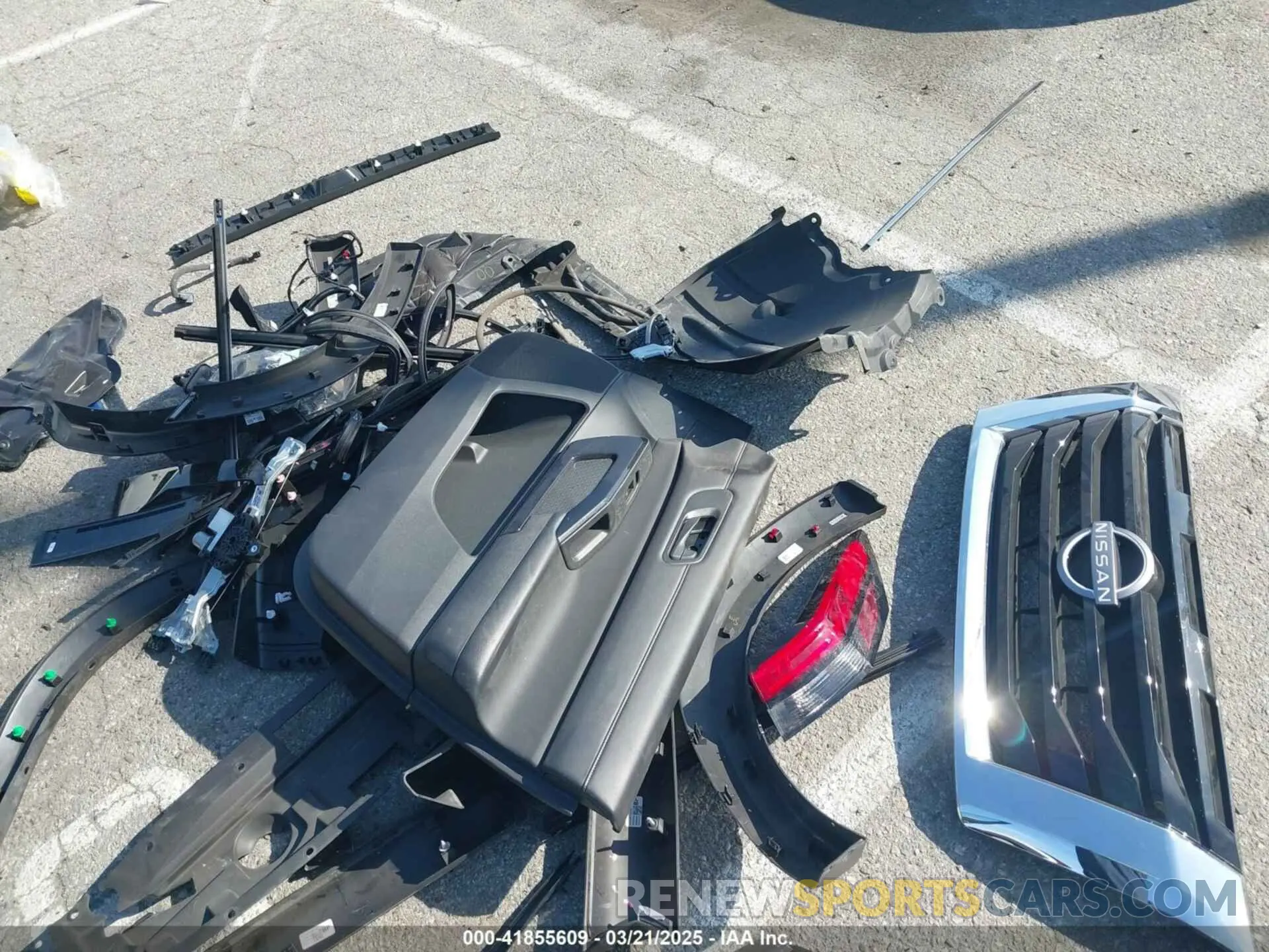 12 Photograph of a damaged car 5N1DR3BA8RC289408 NISSAN PATHFINDER 2024