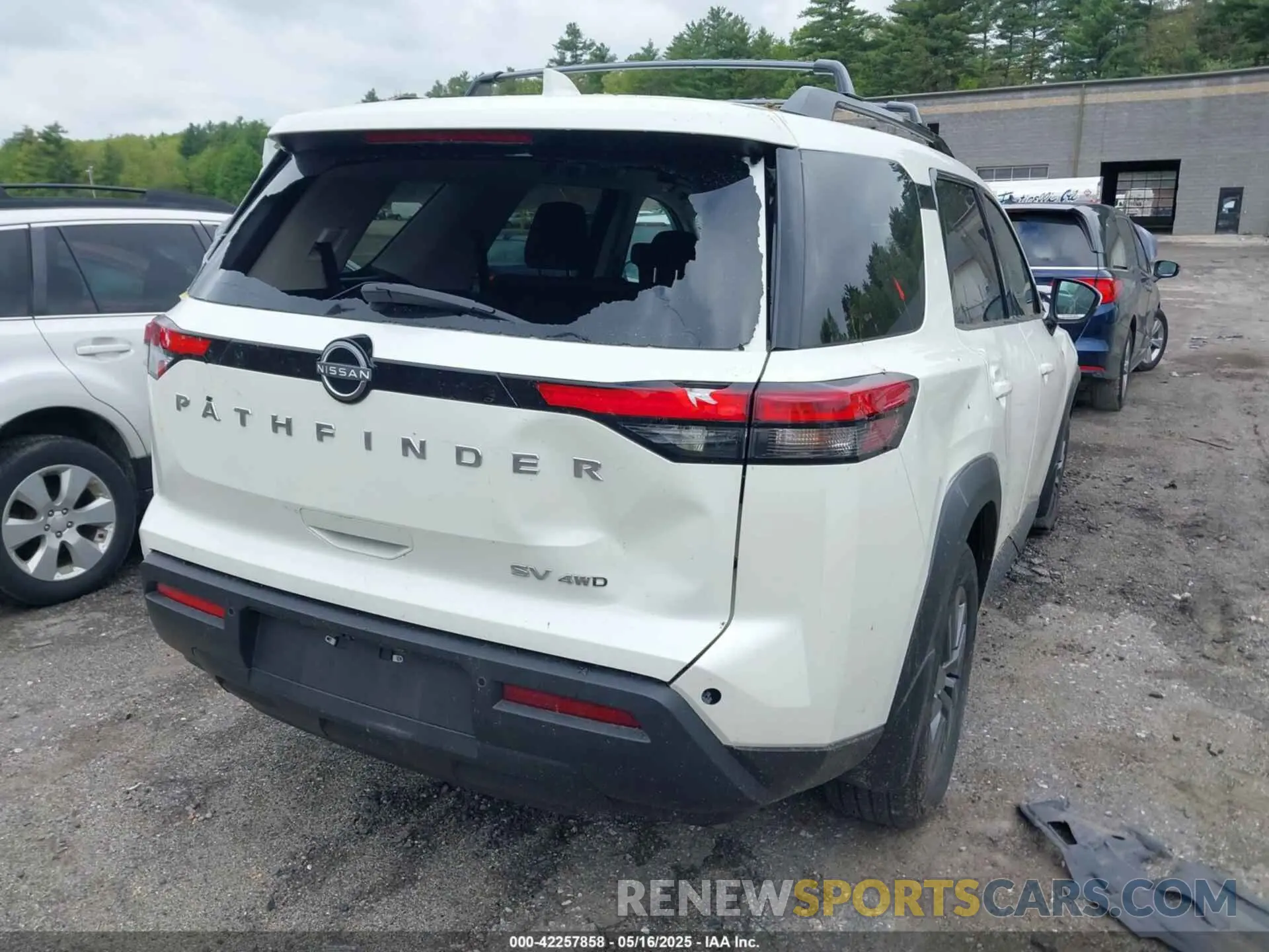 4 Photograph of a damaged car 5N1DR3BC6RC240547 NISSAN PATHFINDER 2024
