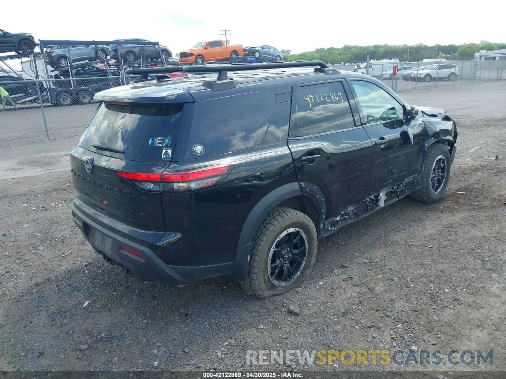 4 Photograph of a damaged car 5N1DR3BD3RC298592 NISSAN PATHFINDER 2024