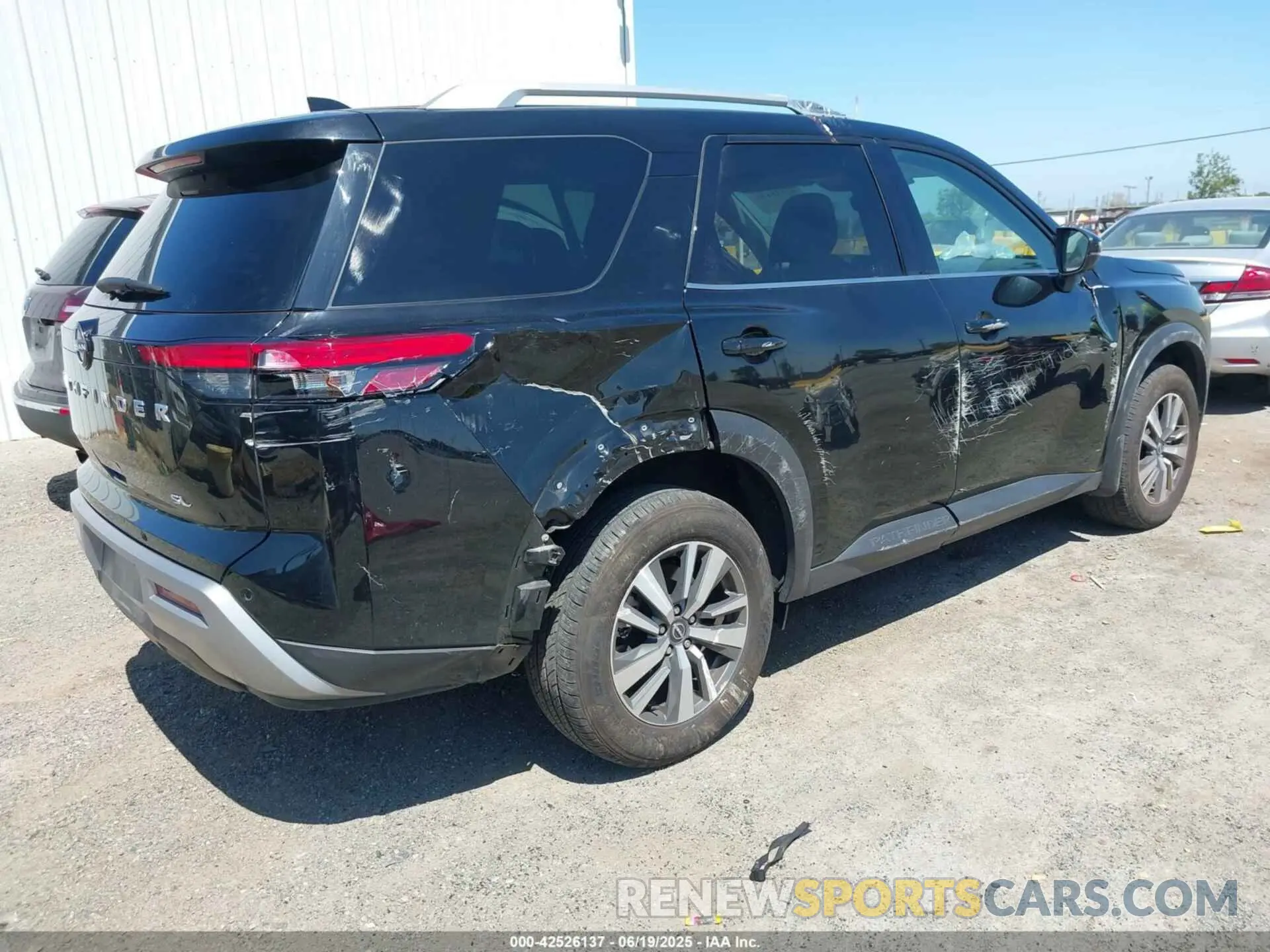 4 Photograph of a damaged car 5N1DR3CA2RC208076 NISSAN PATHFINDER 2024
