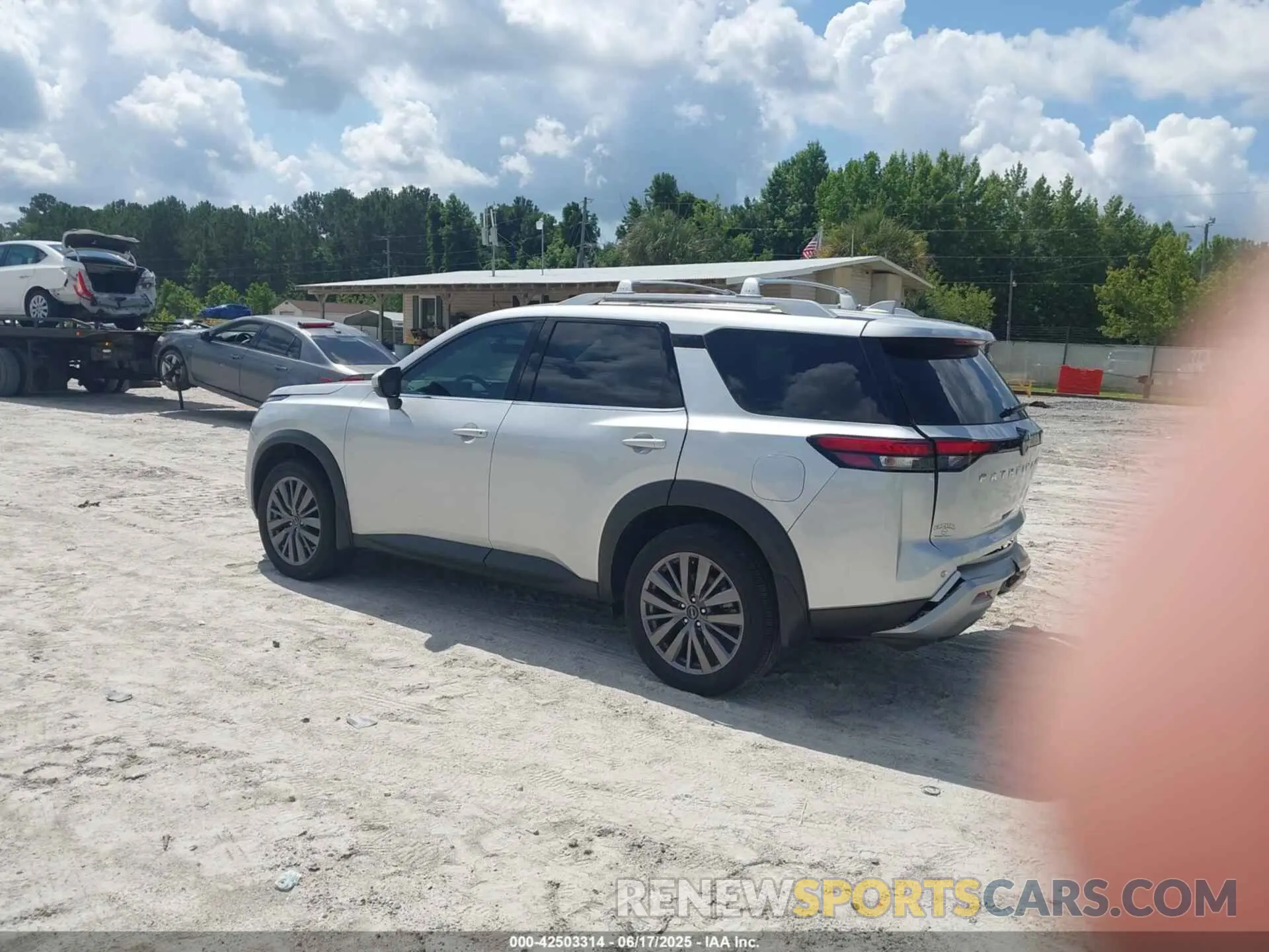 3 Photograph of a damaged car 5N1DR3CB4RC263900 NISSAN PATHFINDER 2024