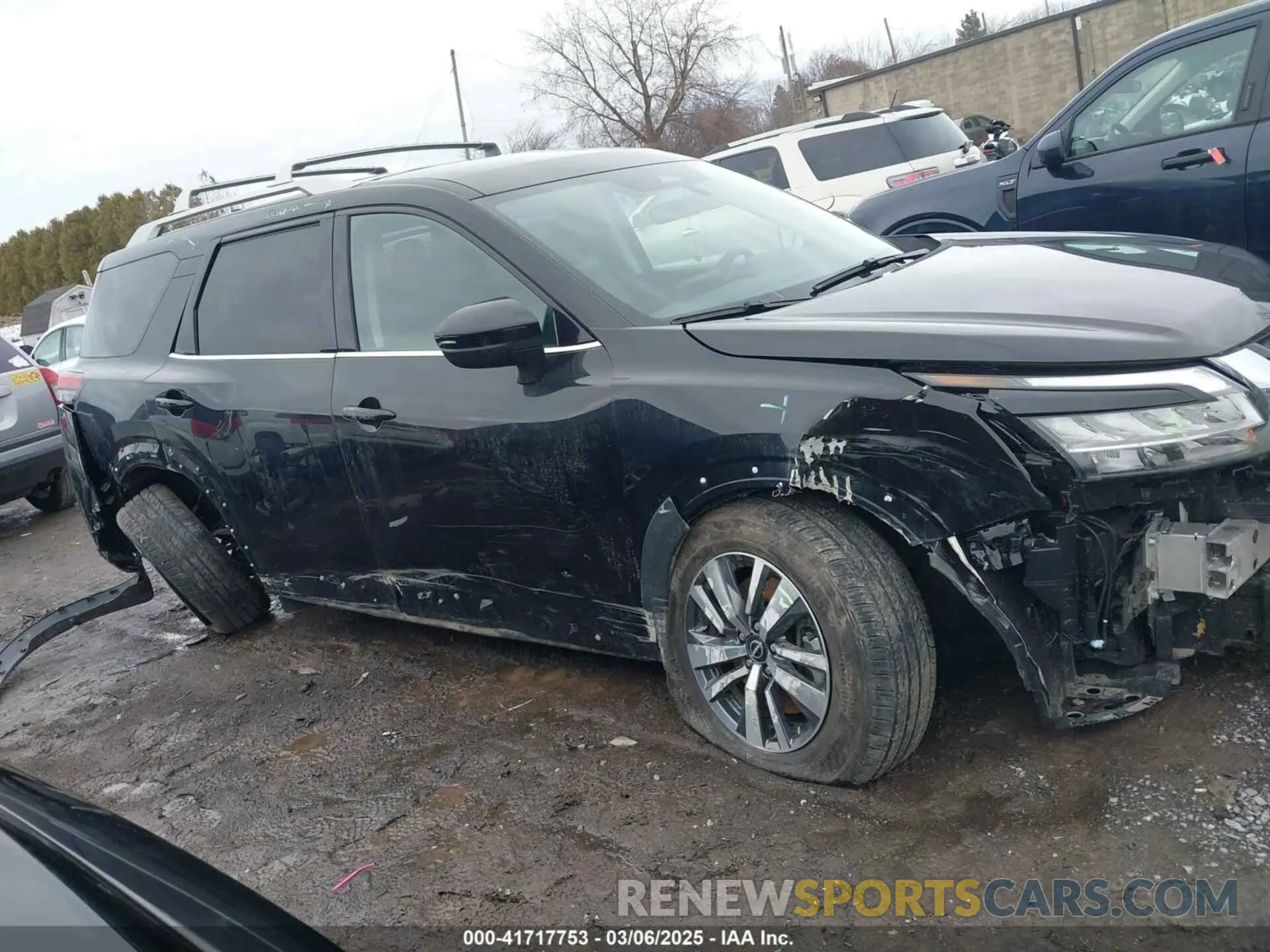 14 Photograph of a damaged car 5N1DR3CC9RC284511 NISSAN PATHFINDER 2024