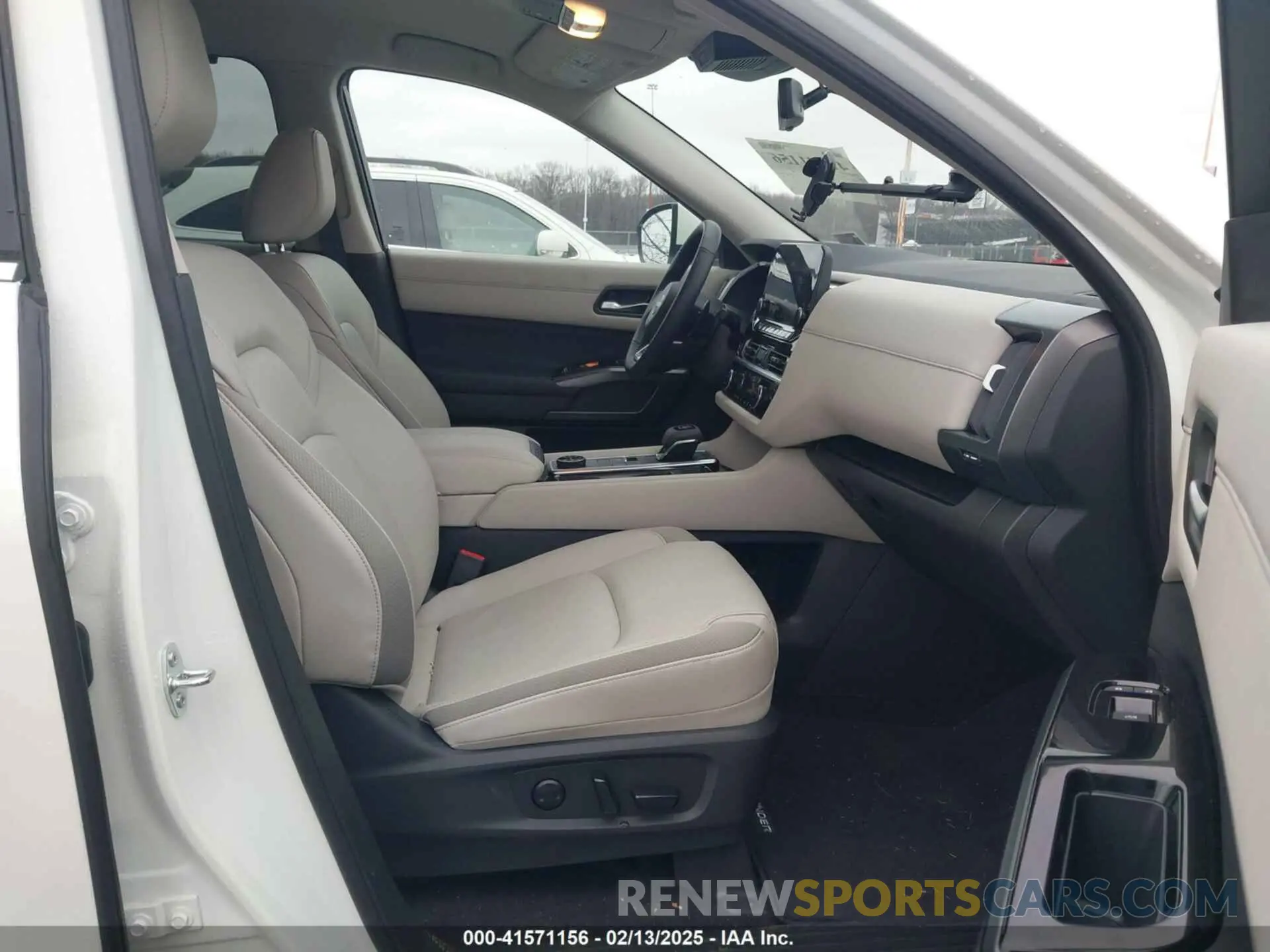 5 Photograph of a damaged car 5N1DR3CC9RC315613 NISSAN PATHFINDER 2024