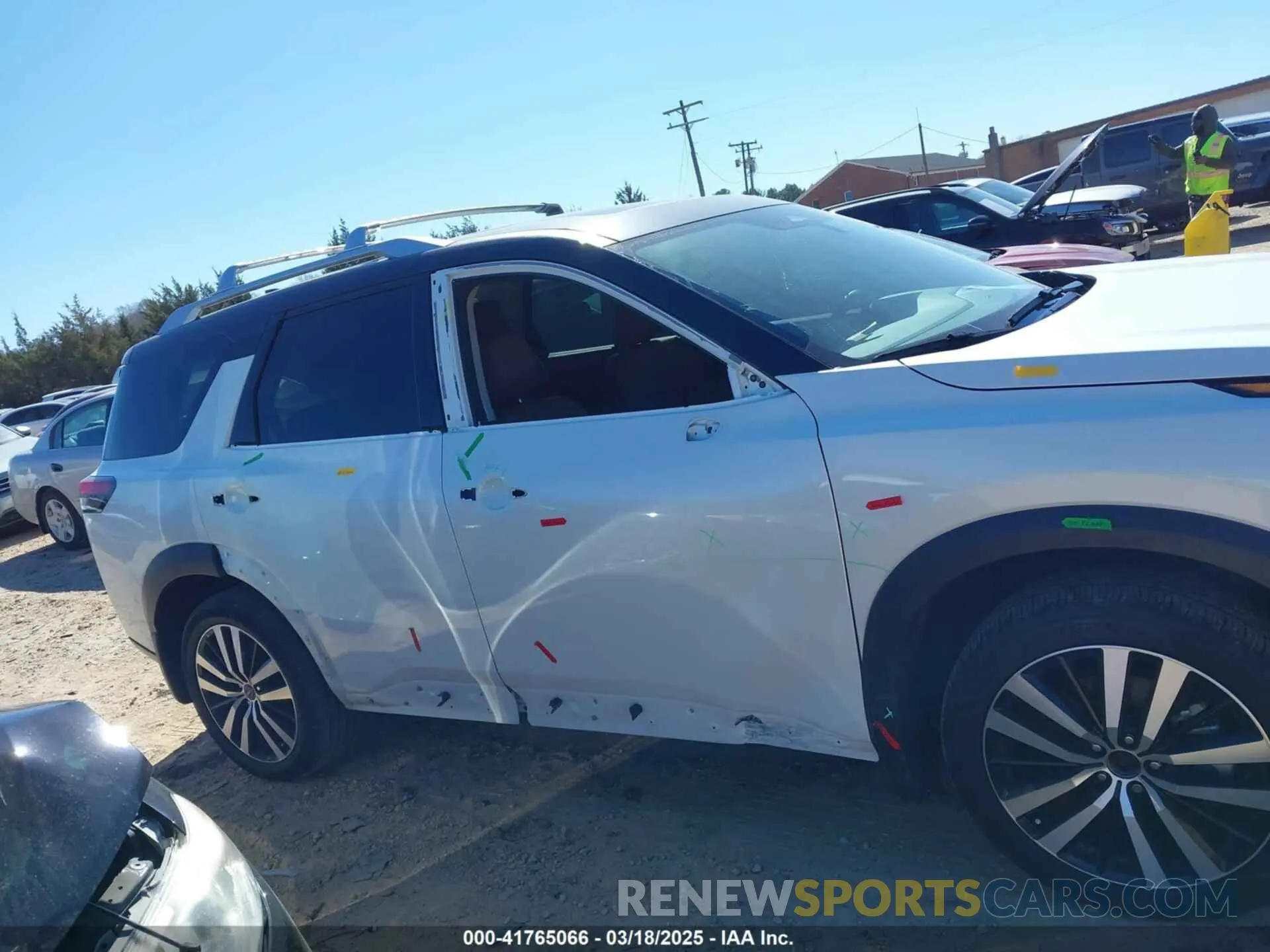 14 Photograph of a damaged car 5N1DR3DG3RC209787 NISSAN PATHFINDER 2024