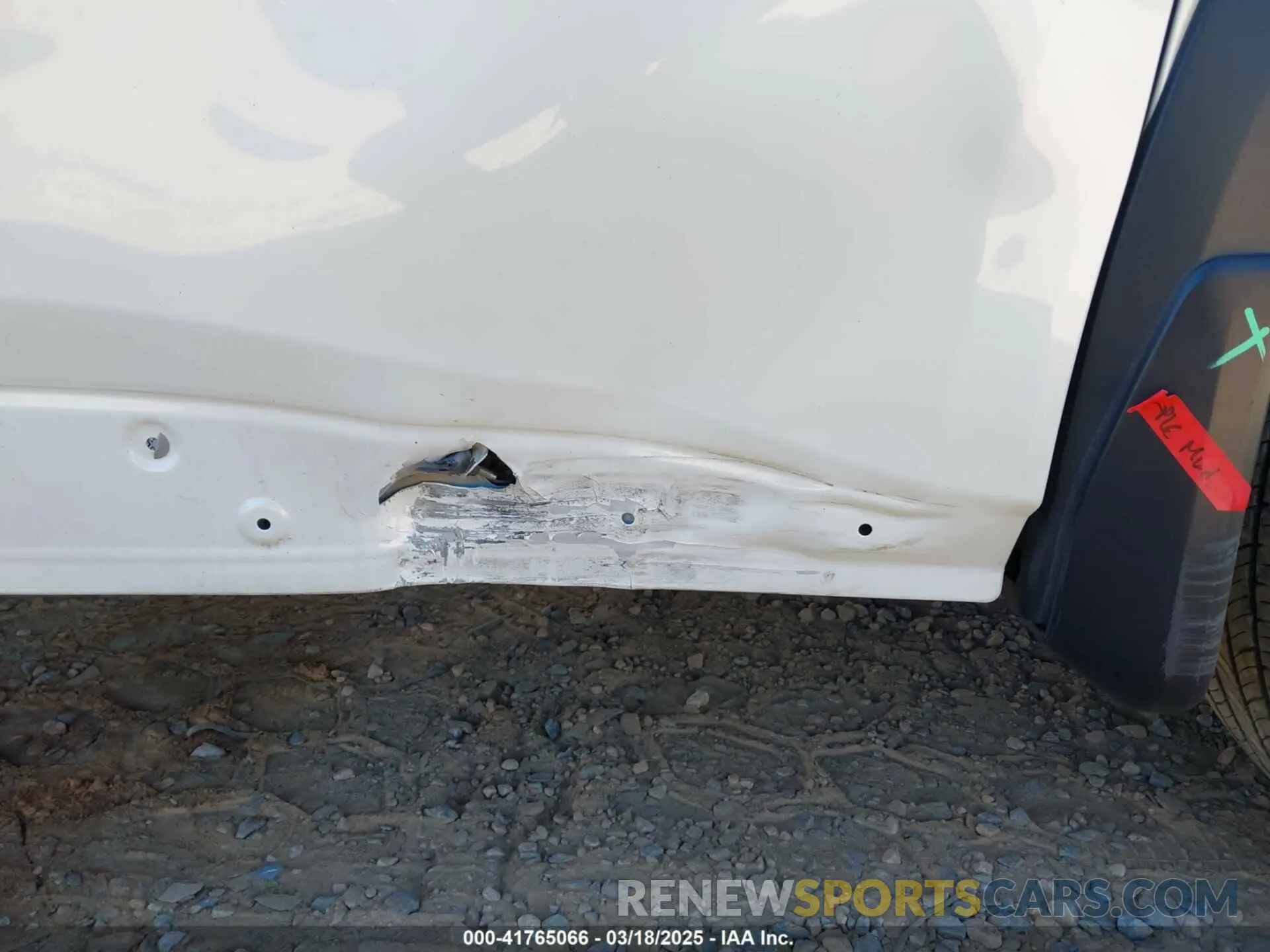 18 Photograph of a damaged car 5N1DR3DG3RC209787 NISSAN PATHFINDER 2024