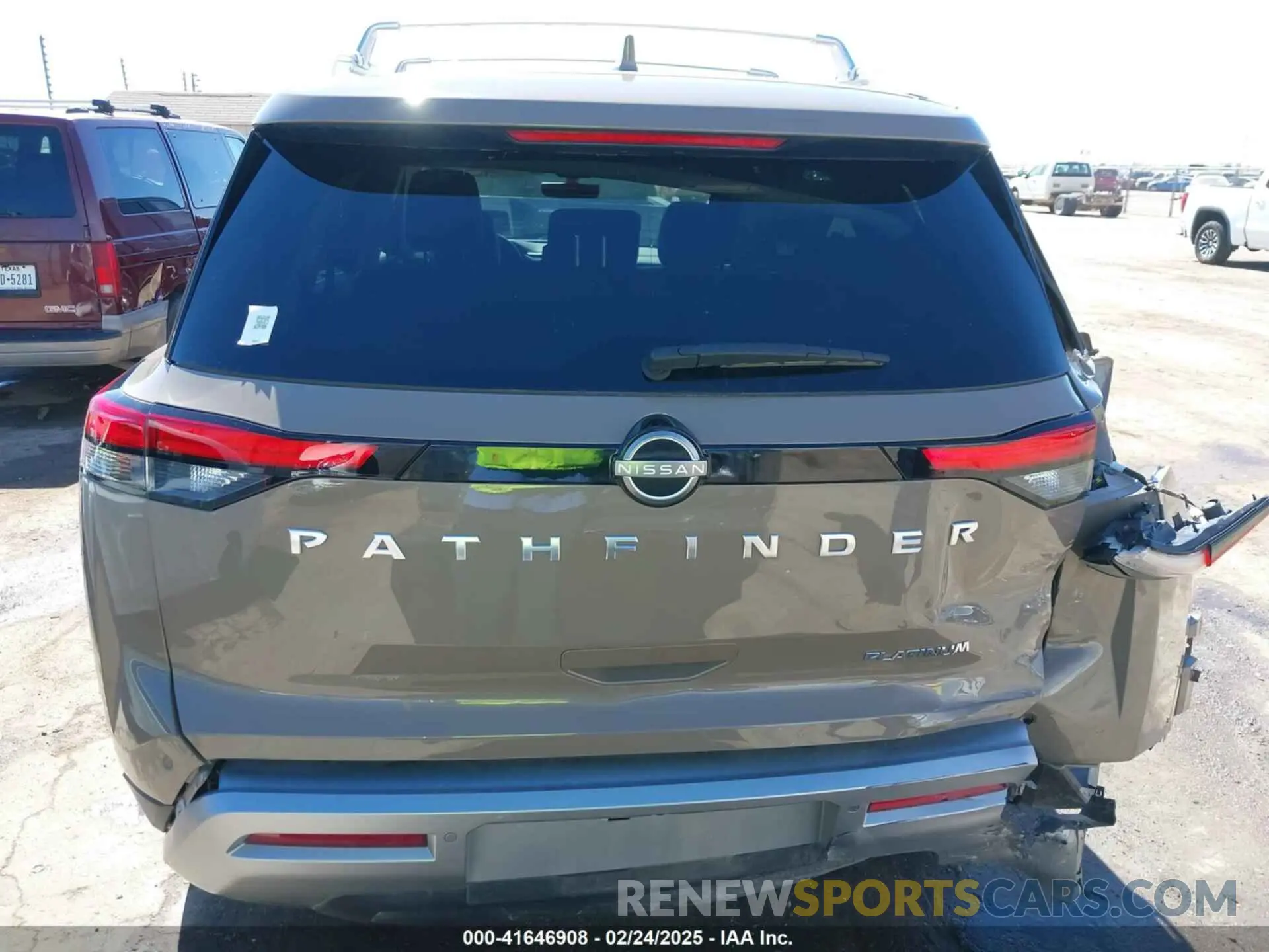 17 Photograph of a damaged car 5N1DR3DG8RC218498 NISSAN PATHFINDER 2024