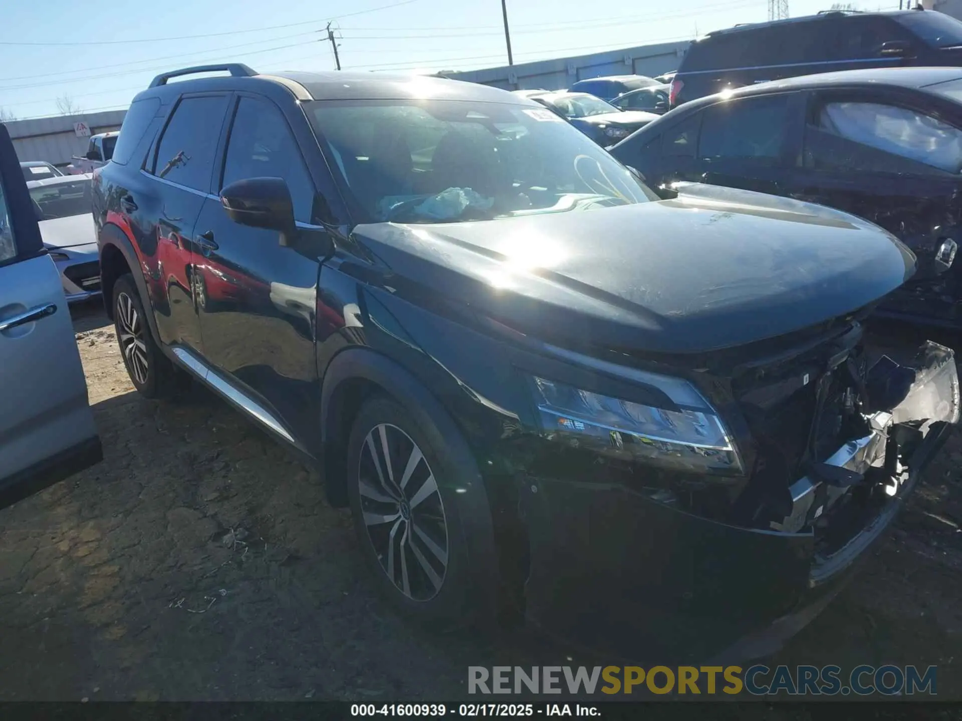 1 Photograph of a damaged car 5N1DR3DH1RC223387 NISSAN PATHFINDER 2024