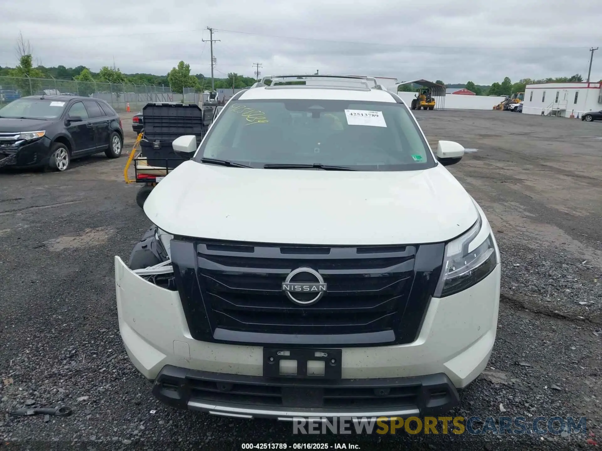 13 Photograph of a damaged car 5N1DR3DK0RC264301 NISSAN PATHFINDER 2024