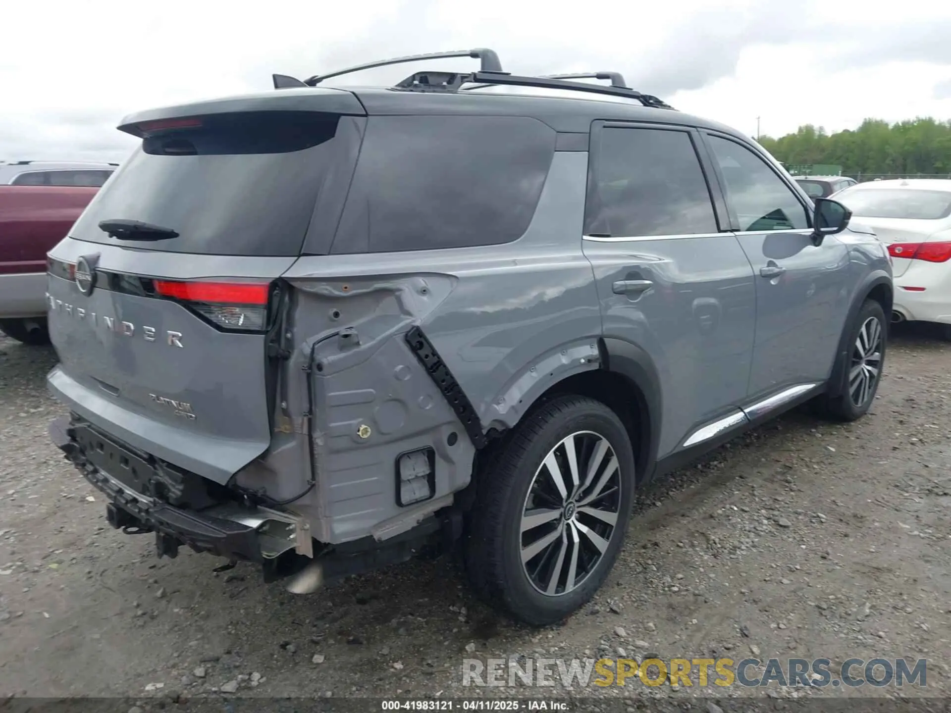 4 Photograph of a damaged car 5N1DR3DKXRC244704 NISSAN PATHFINDER 2024