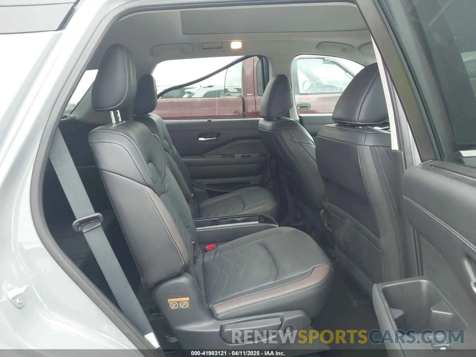 8 Photograph of a damaged car 5N1DR3DKXRC244704 NISSAN PATHFINDER 2024