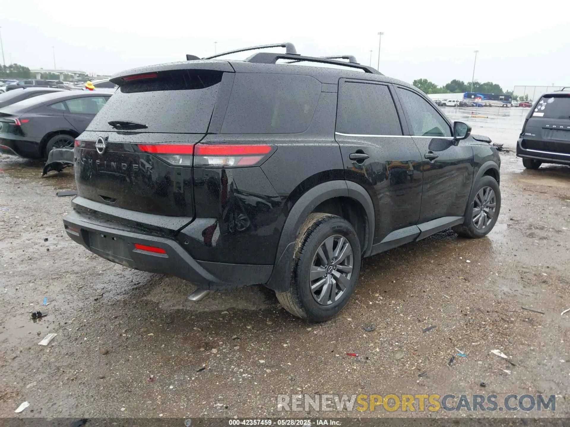 4 Photograph of a damaged car 5N1DR3BA8SC206064 NISSAN PATHFINDER 2025