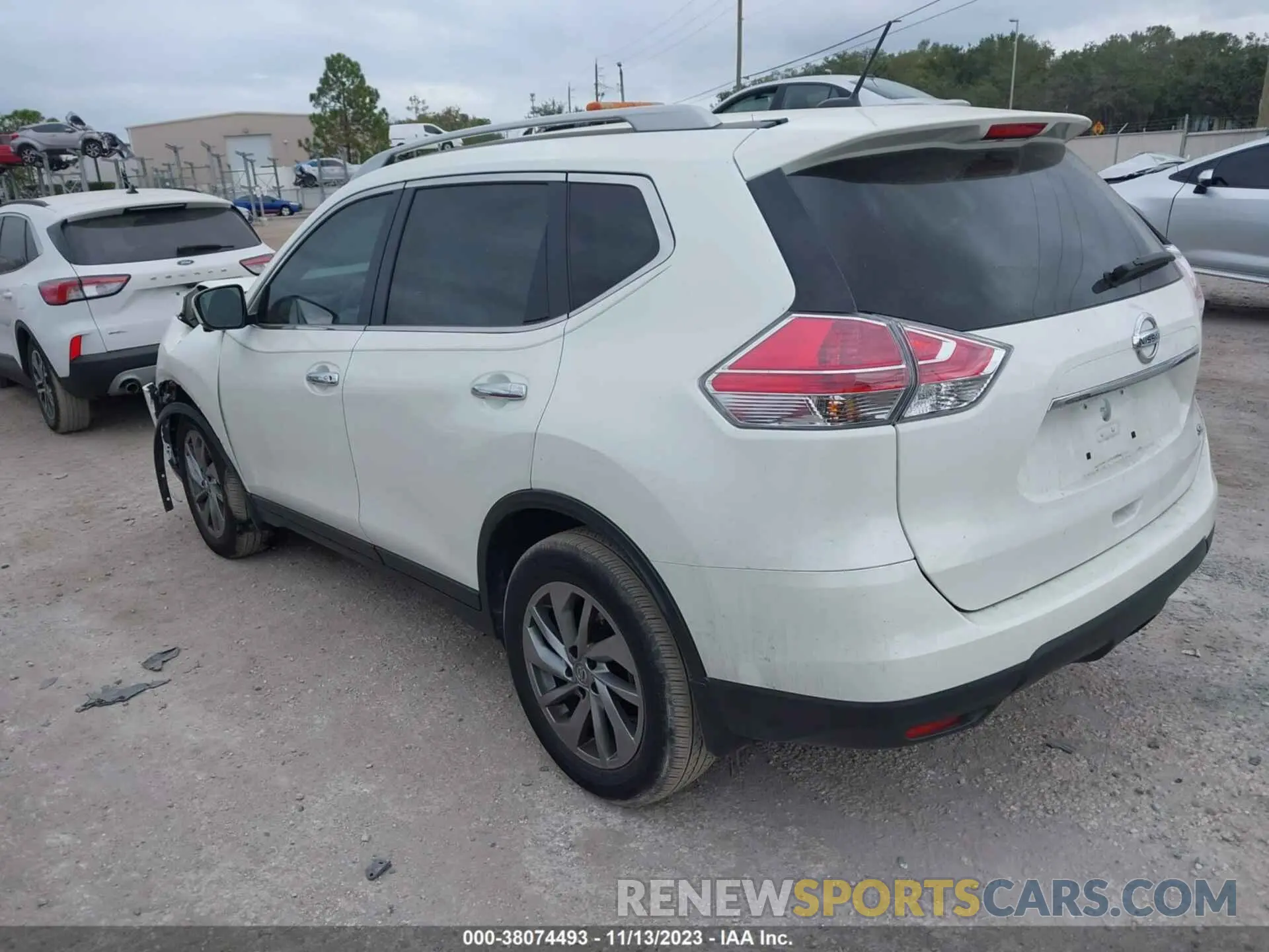 3 Photograph of a damaged car 5N1AT2MT7FC862842 NISSAN ROGUE 2015