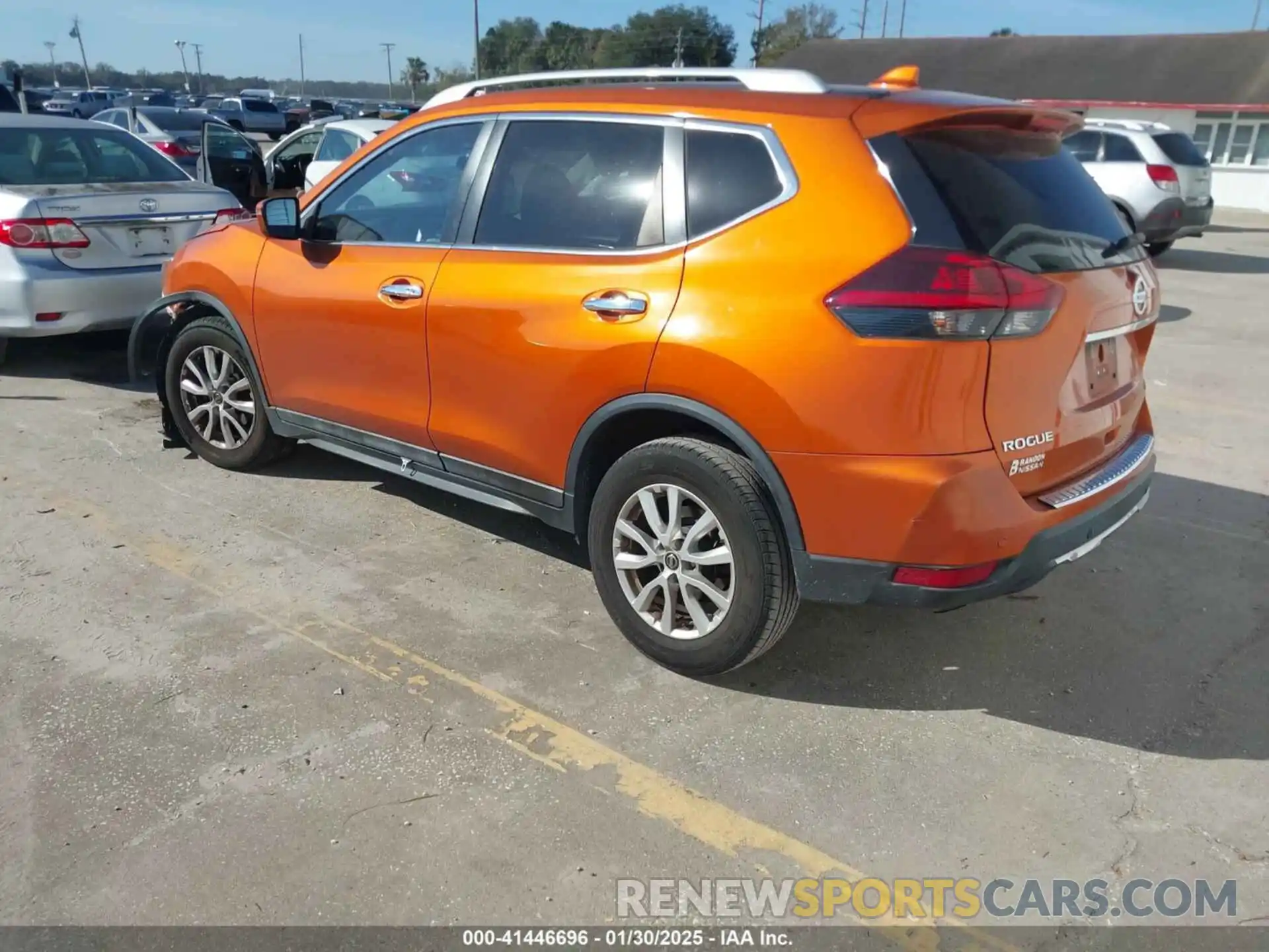 3 Photograph of a damaged car 5N1AT2MT0KC703638 NISSAN ROGUE 2019