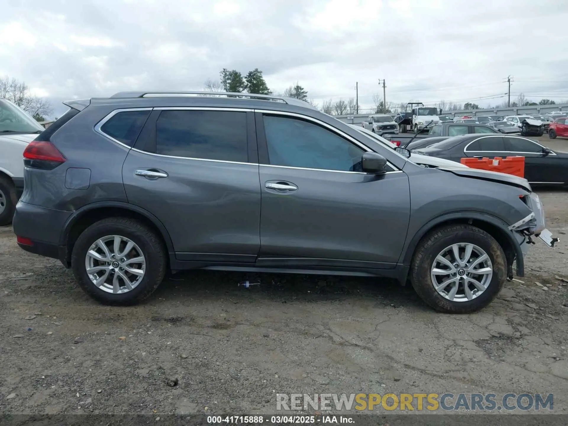13 Photograph of a damaged car 5N1AT2MT0KC708984 NISSAN ROGUE 2019