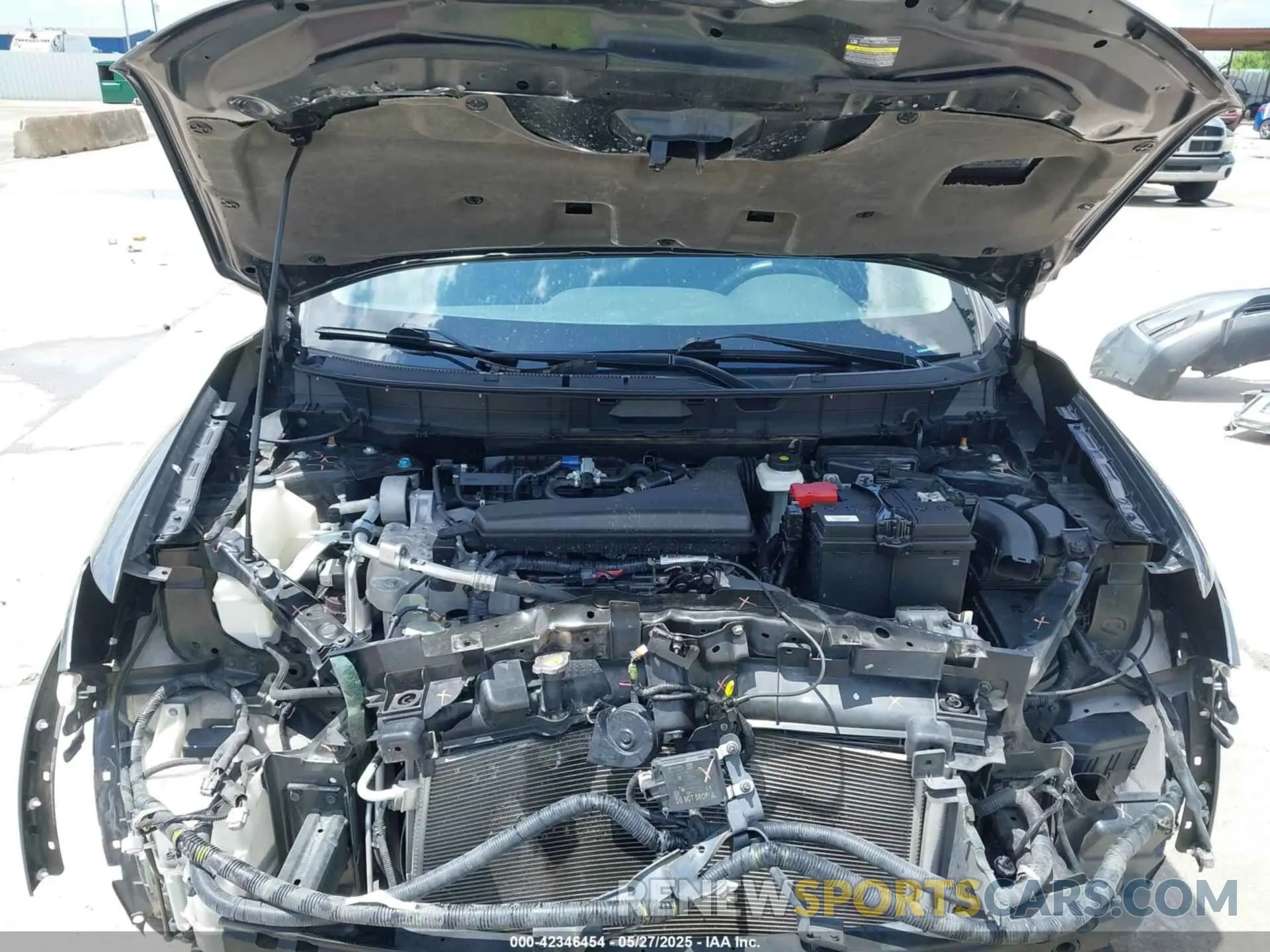 10 Photograph of a damaged car 5N1AT2MT0KC748191 NISSAN ROGUE 2019