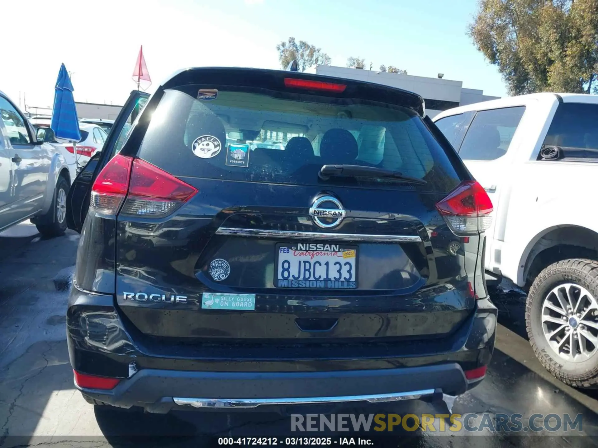 16 Photograph of a damaged car 5N1AT2MT0KC768957 NISSAN ROGUE 2019