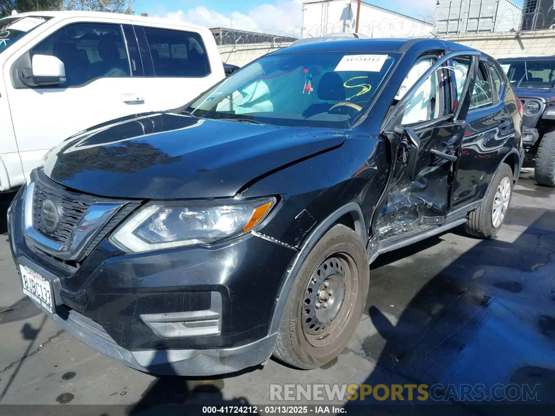 2 Photograph of a damaged car 5N1AT2MT0KC768957 NISSAN ROGUE 2019