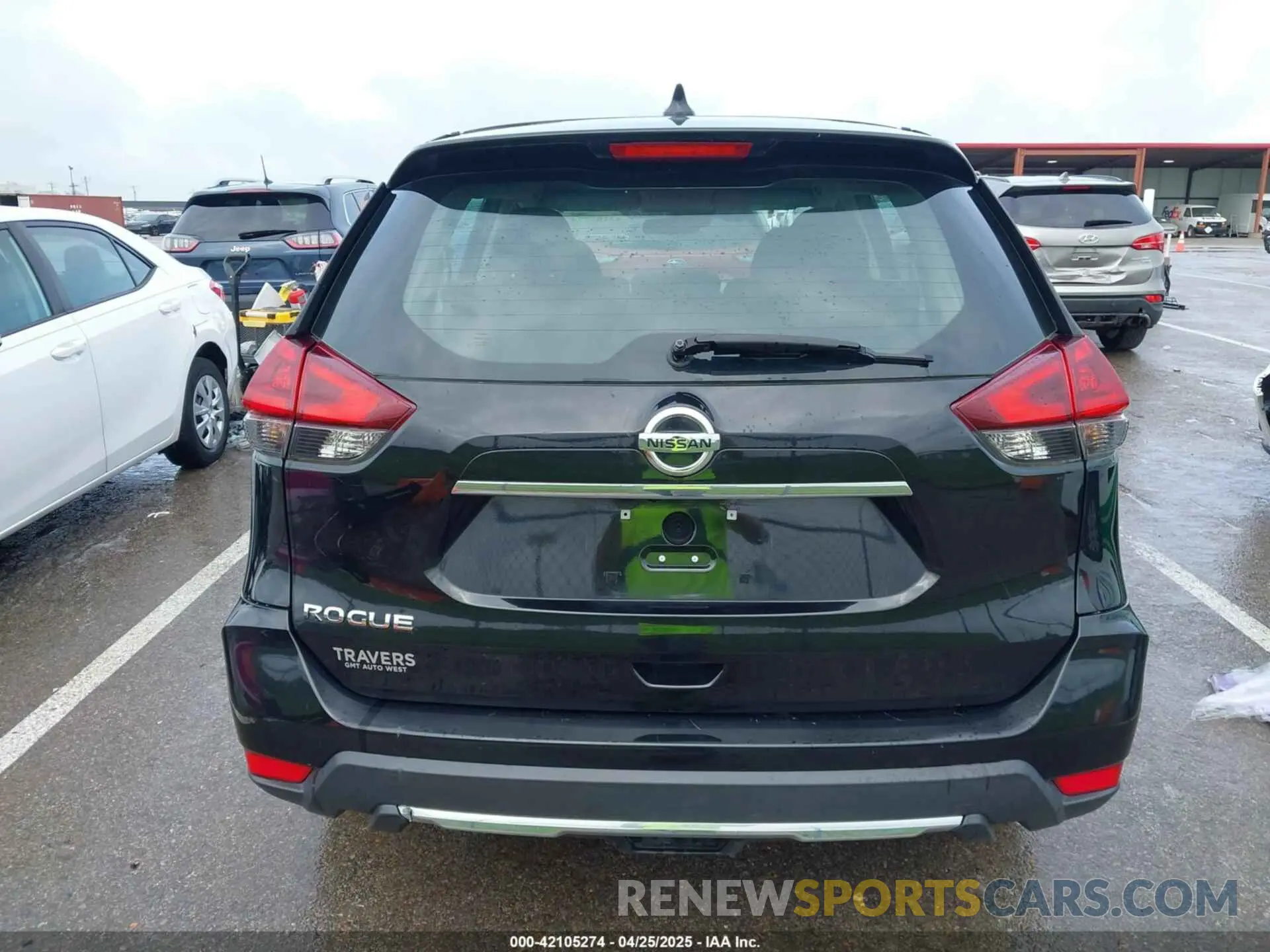 17 Photograph of a damaged car 5N1AT2MT0KC771339 NISSAN ROGUE 2019