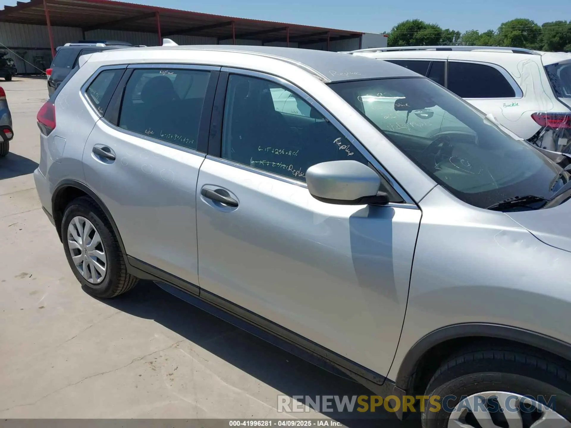 14 Photograph of a damaged car 5N1AT2MT0KC791249 NISSAN ROGUE 2019