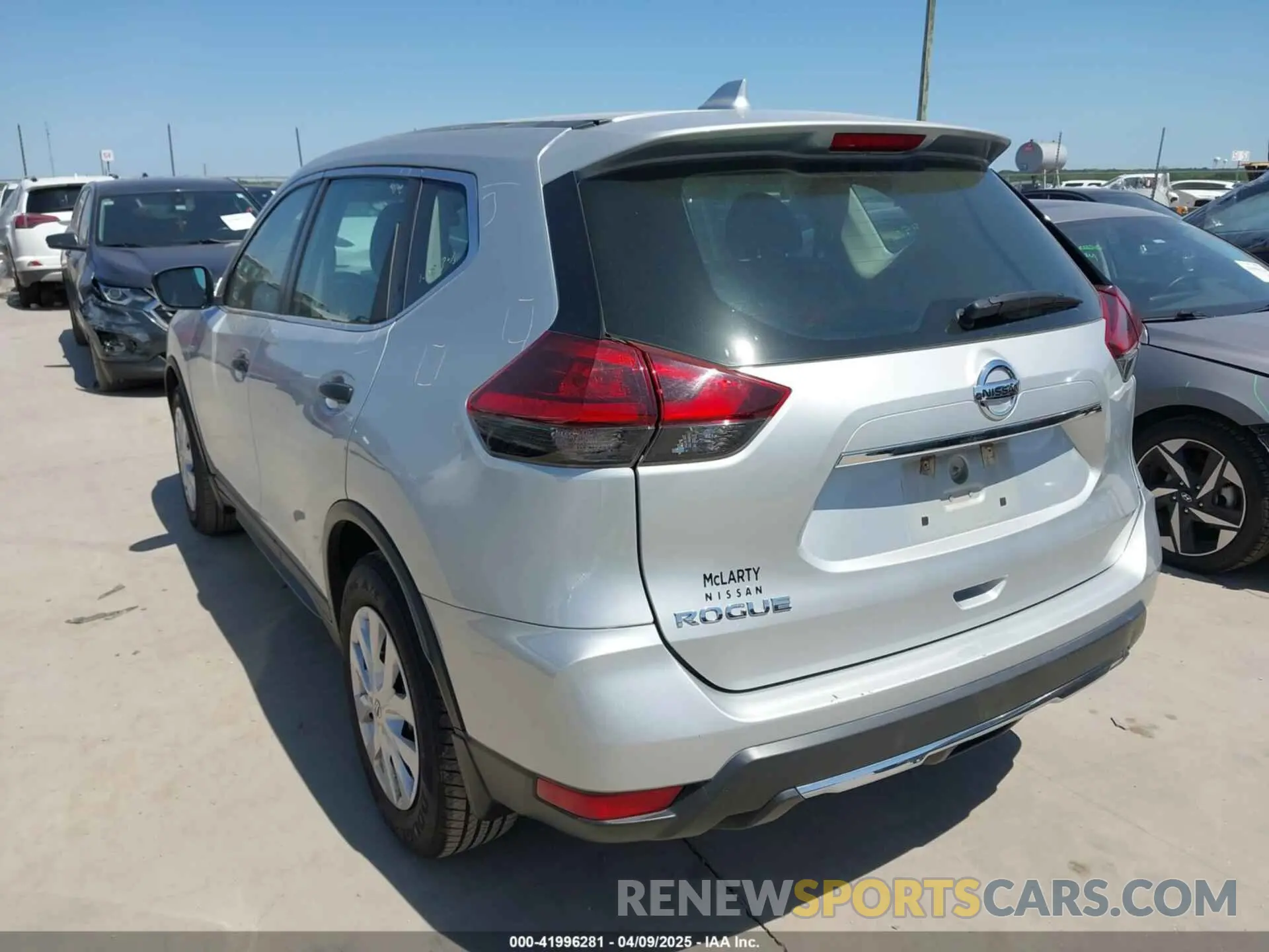 3 Photograph of a damaged car 5N1AT2MT0KC791249 NISSAN ROGUE 2019