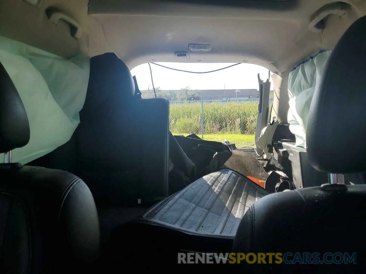 10 Photograph of a damaged car 5N1AT2MT0KC814545 NISSAN ROGUE 2019
