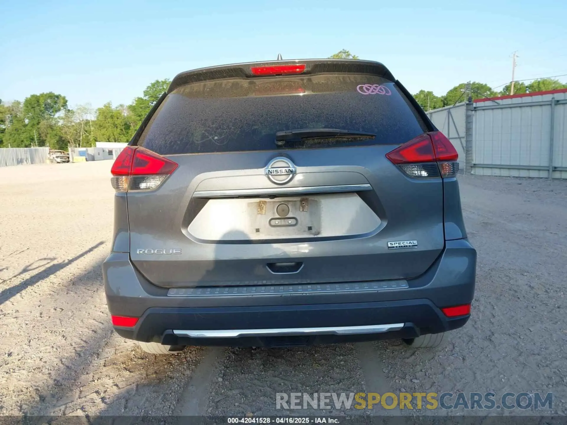 16 Photograph of a damaged car 5N1AT2MT0KC826145 NISSAN ROGUE 2019