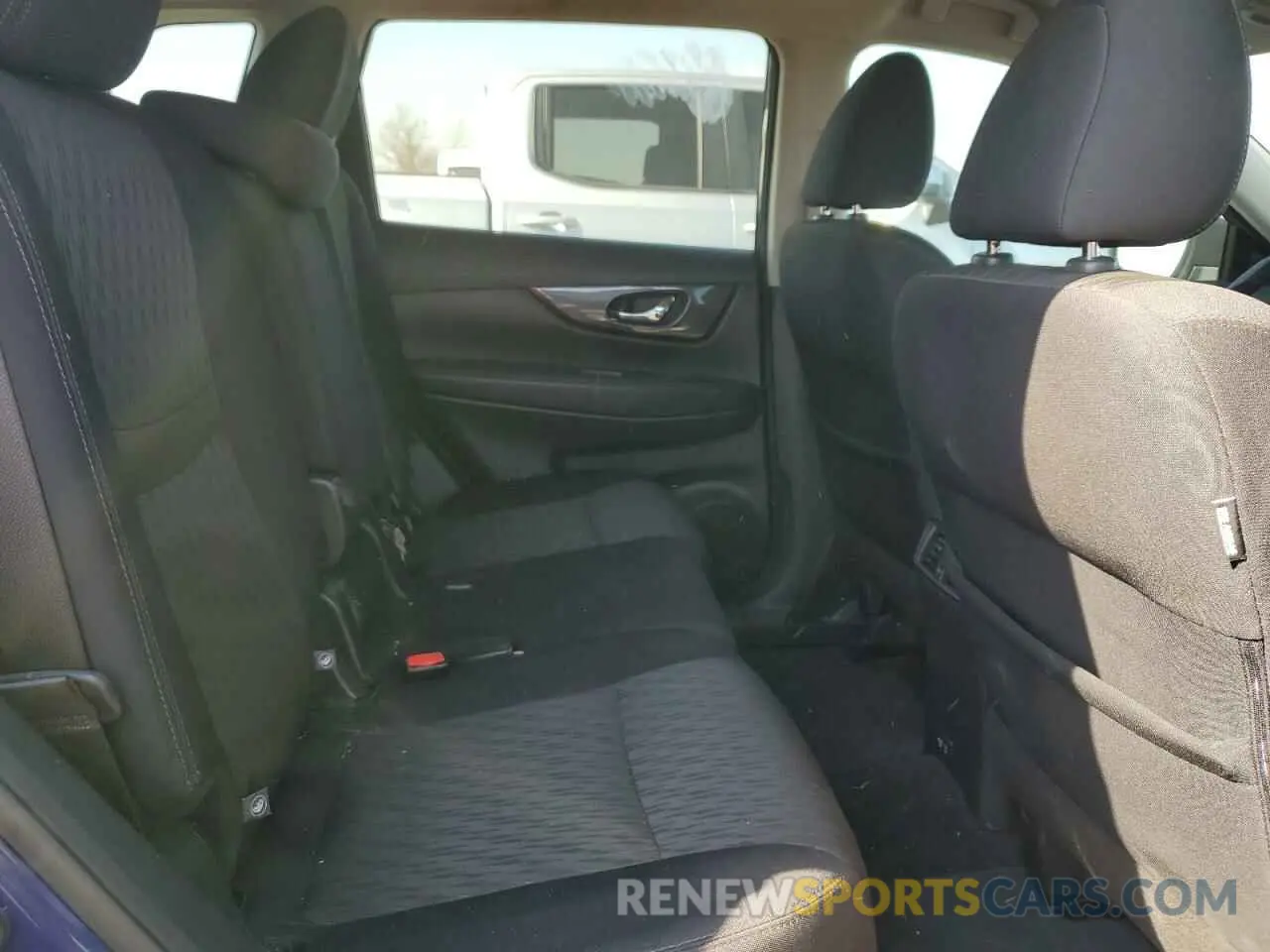 10 Photograph of a damaged car 5N1AT2MT0KC832284 NISSAN ROGUE 2019