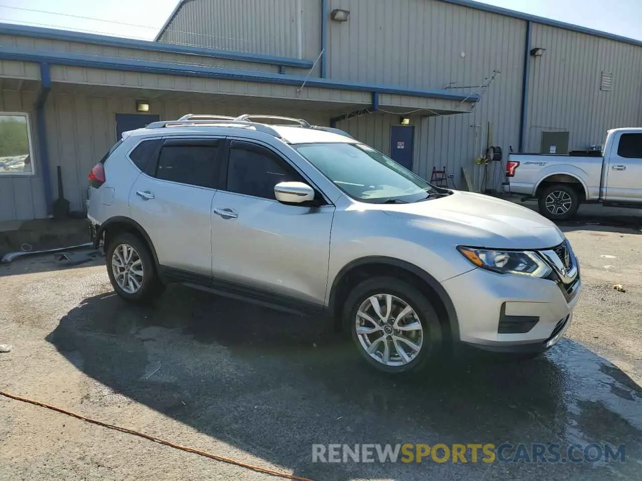 4 Photograph of a damaged car 5N1AT2MT0KC842328 NISSAN ROGUE 2019