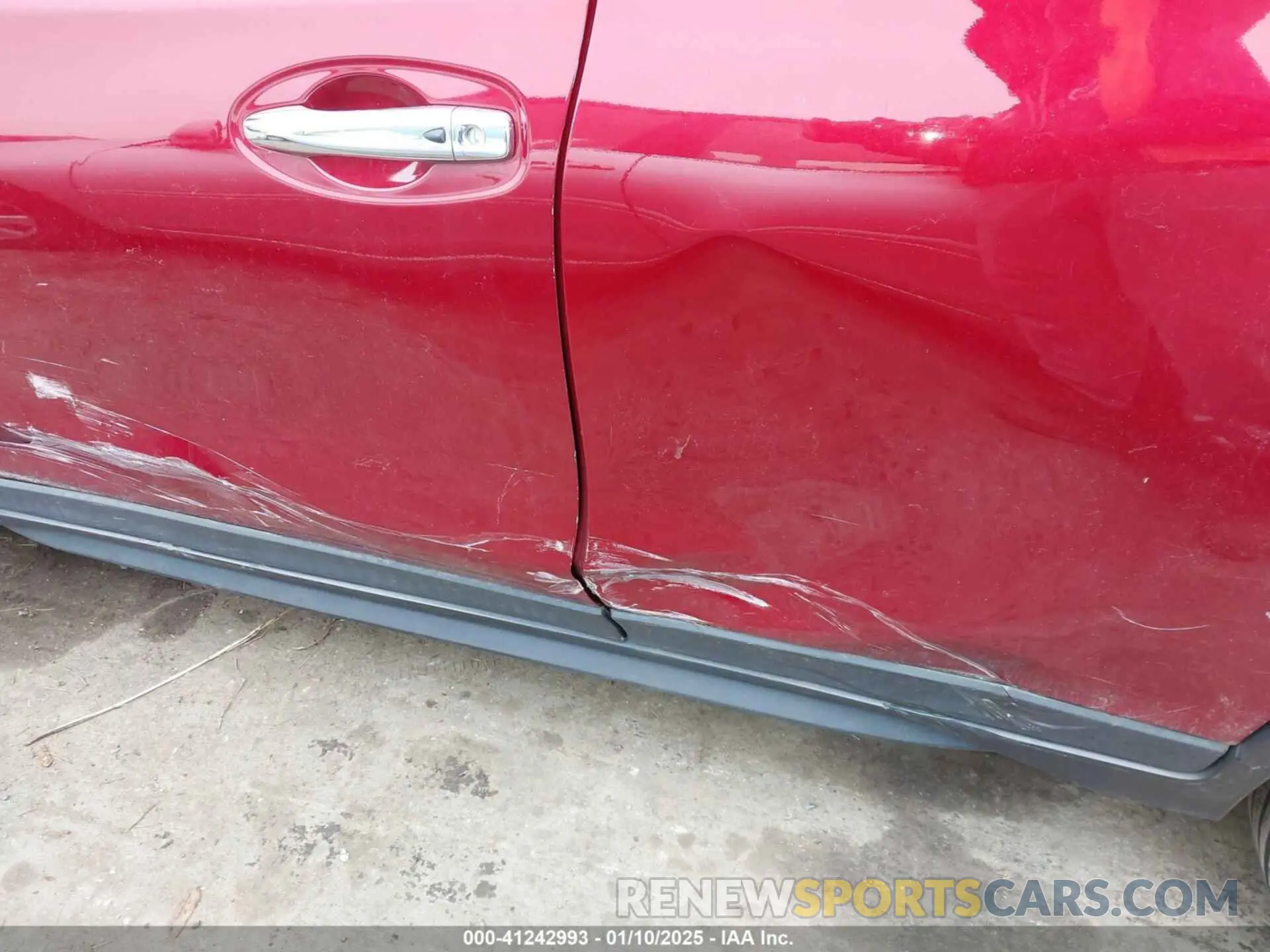 18 Photograph of a damaged car 5N1AT2MT1KC753948 NISSAN ROGUE 2019