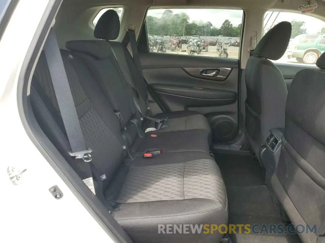 11 Photograph of a damaged car 5N1AT2MT1KC758468 NISSAN ROGUE 2019