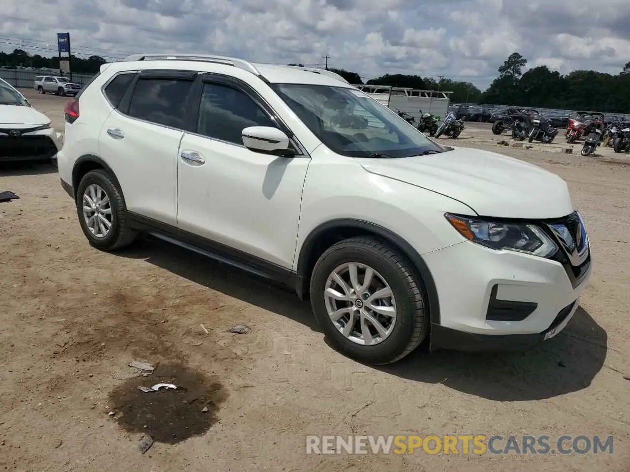 4 Photograph of a damaged car 5N1AT2MT1KC758468 NISSAN ROGUE 2019