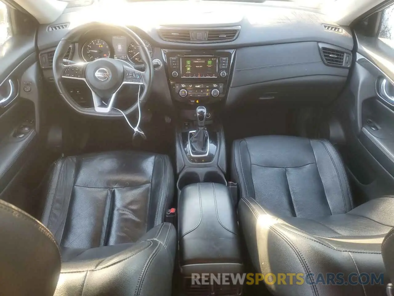 8 Photograph of a damaged car 5N1AT2MT1KC762634 NISSAN ROGUE 2019